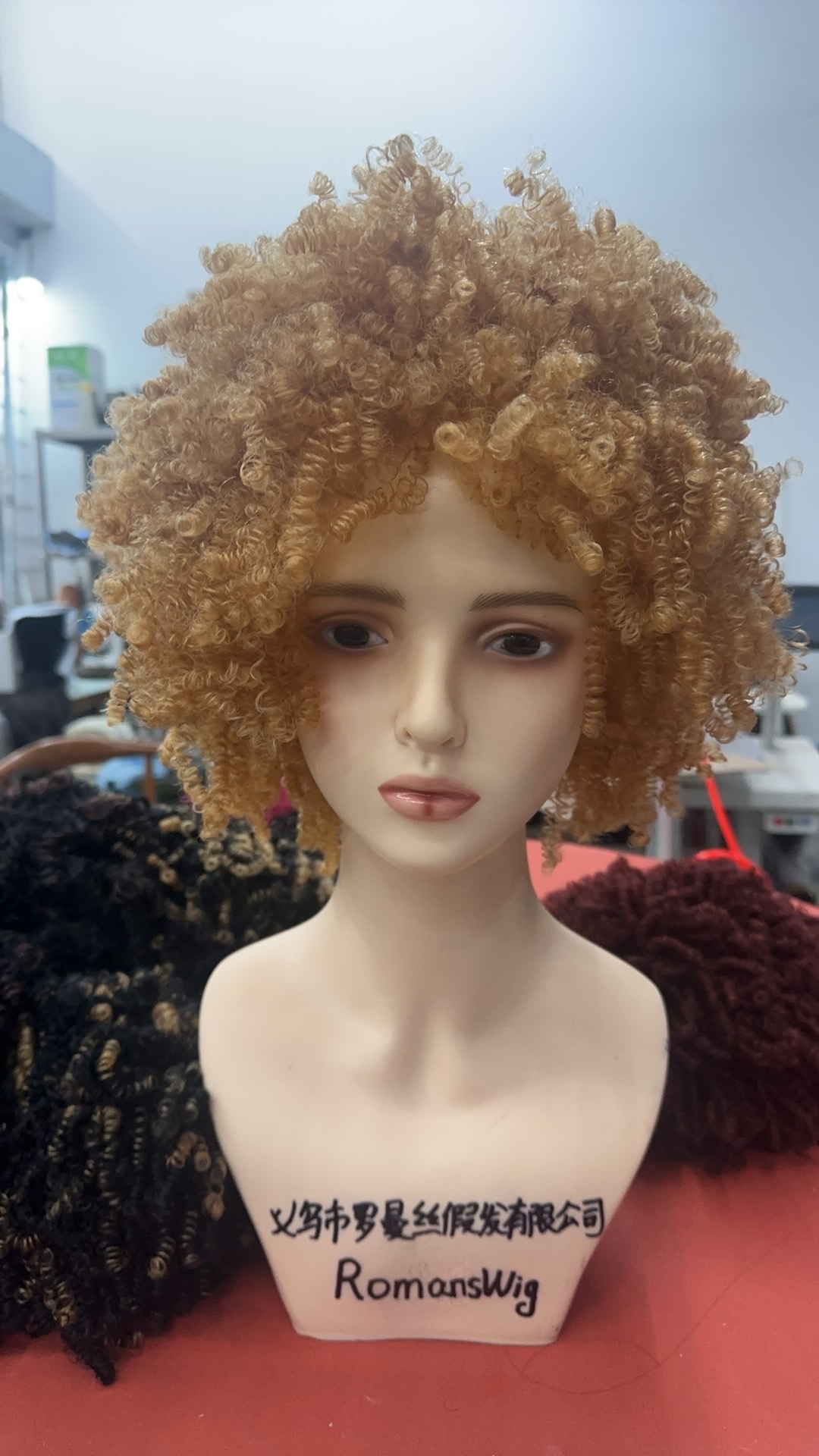 African small curls, short spiral curls, spring curls, after stretching and straightening, 16-18 inches in length, with a diameter of 6 millimeters. Fan hair, made by Italian imported car hair machine technology Specification image