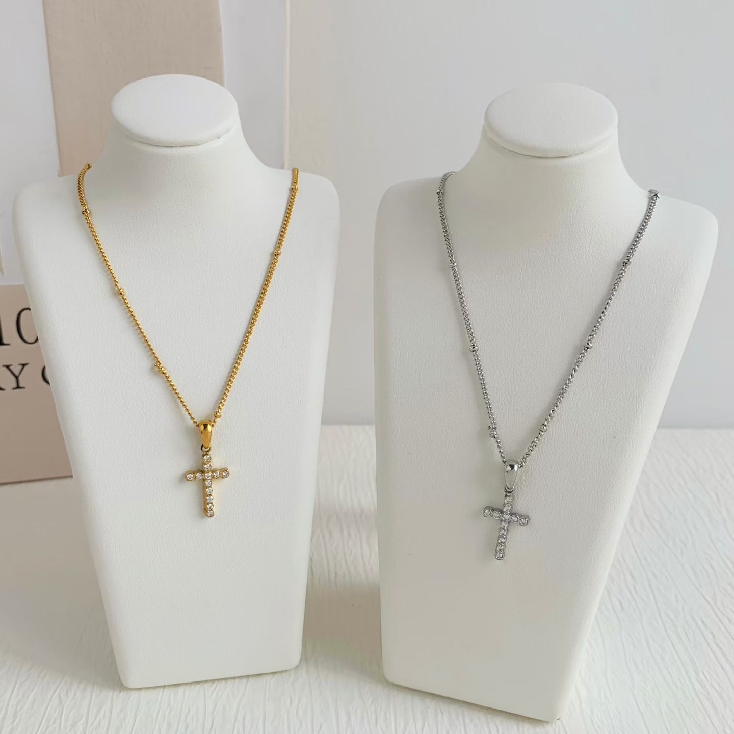 十字架锆石吊坠项链