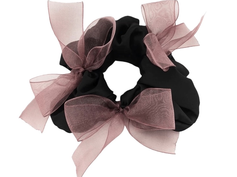 Hepburn style large intestine hair tie polka dot bow satin 2025 new high-end and sophisticated hair tie headwear clip Application Scenario
