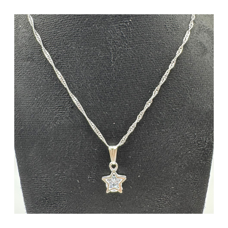 A new minimalist and fashionable zircon pendant necklace with a light luxury, niche and high-end feel, featuring a couple's collarbone chain jewelry. Item Picture