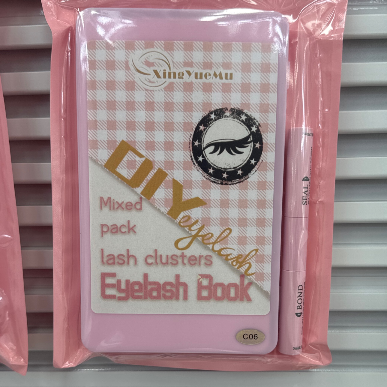 Glitter, glue-free false eyelashes, natural and thick. A variety of multi-color eyelashes for decoration. Essential for eyelash makeup. False eyelashes, glue-free false eyelashes, glitter false eyelashes, various types of false eyelashes Specification image