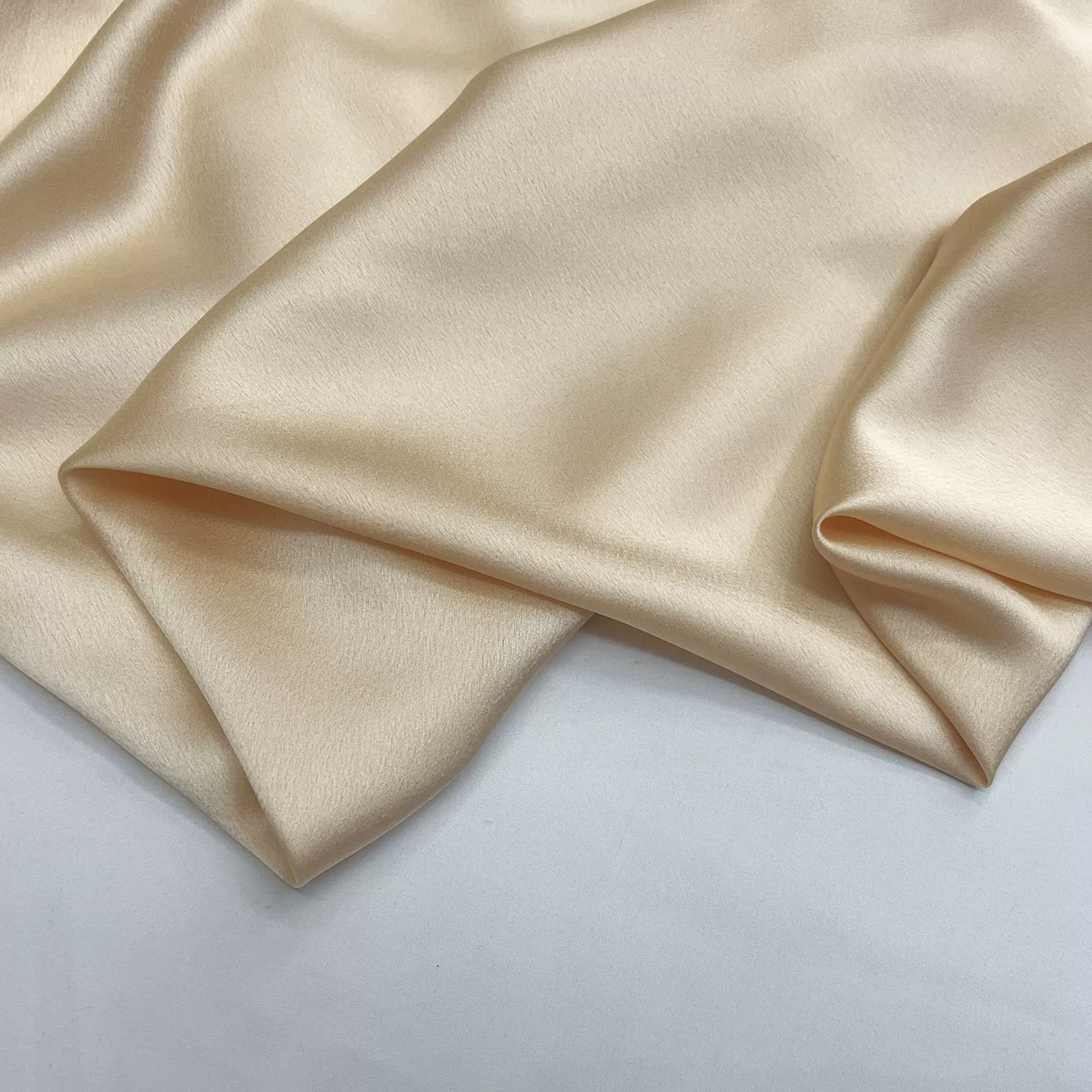 19-micron micro-elastic thin satin imported from Japan, high-end solid-color silk-like fabric for clothing, dresses, men's and women's shirts Specification image