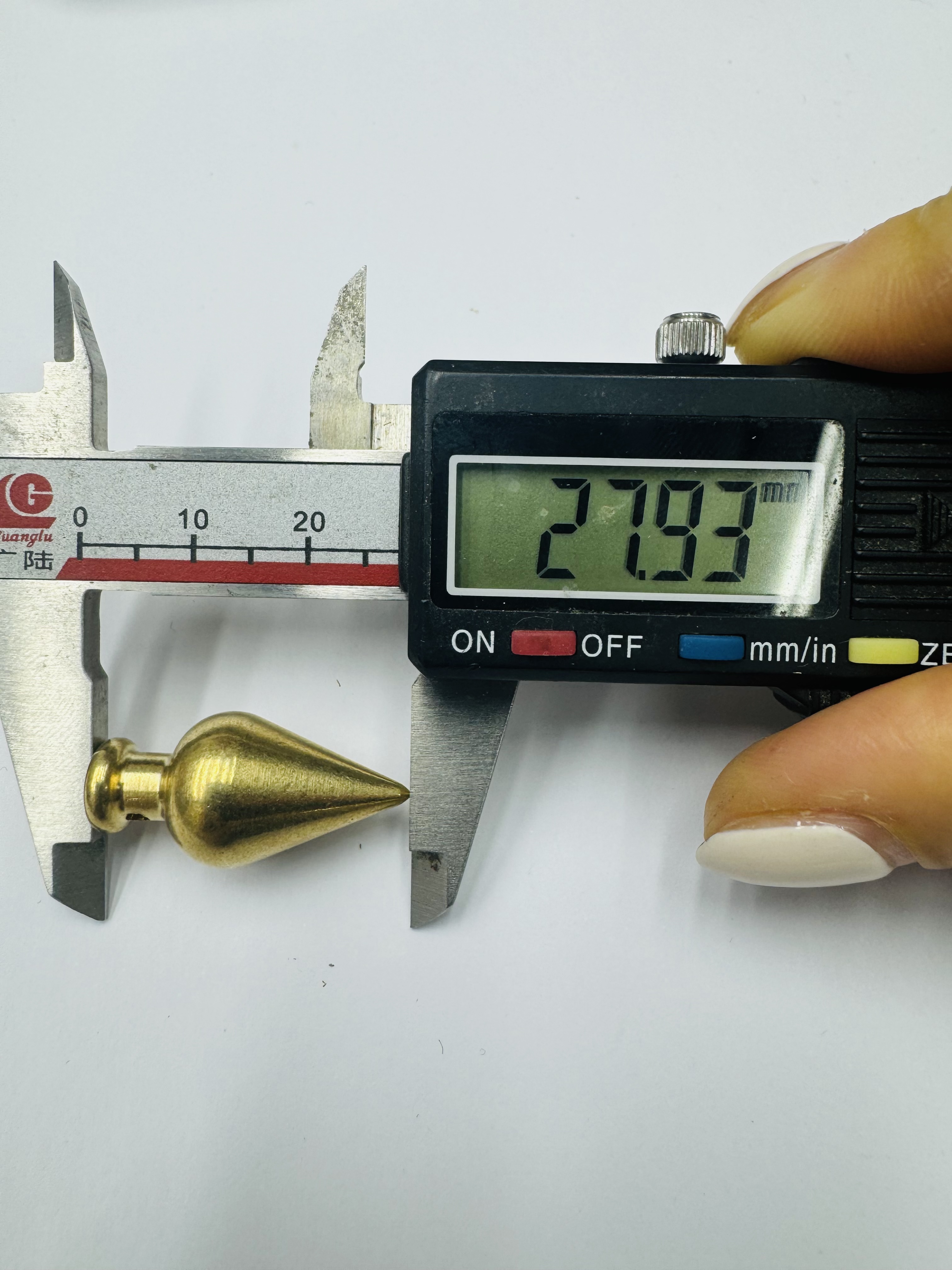 中国浙江省义乌市国际商贸城E3-8887新视界饰品配件14mm*28mm铜吊坠、加根链条就是成品