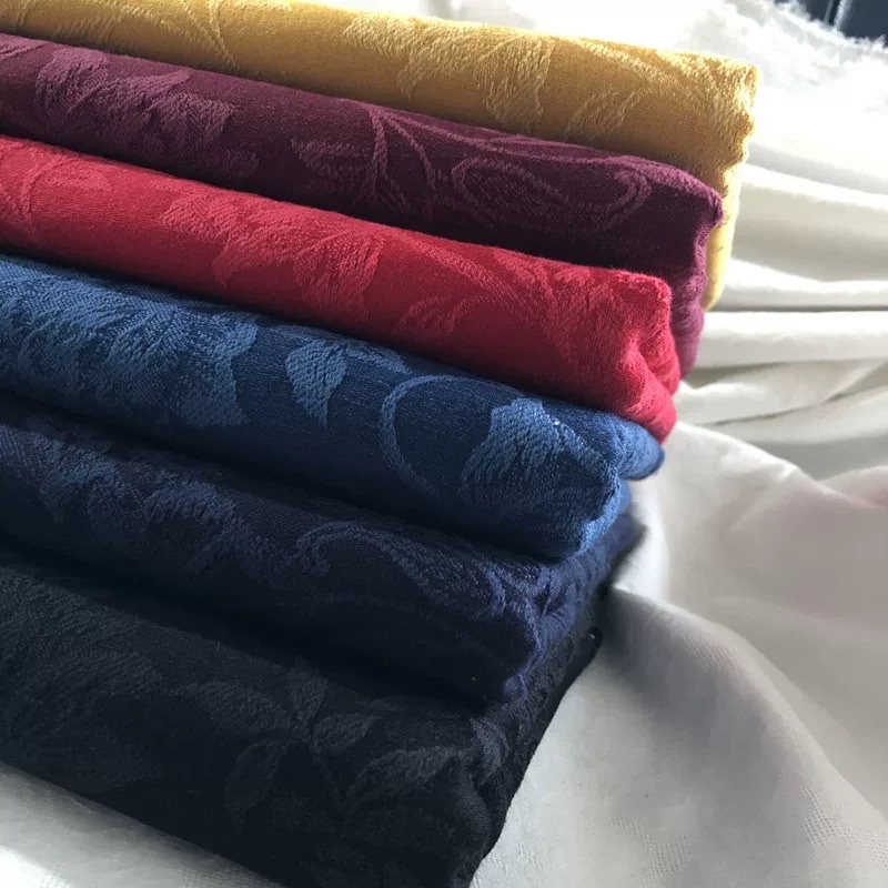 Thick cotton and linen double-sided jacquard fabric for early spring, autumn and winter clothing, thickened in 7 colors to choose from Application Scenario