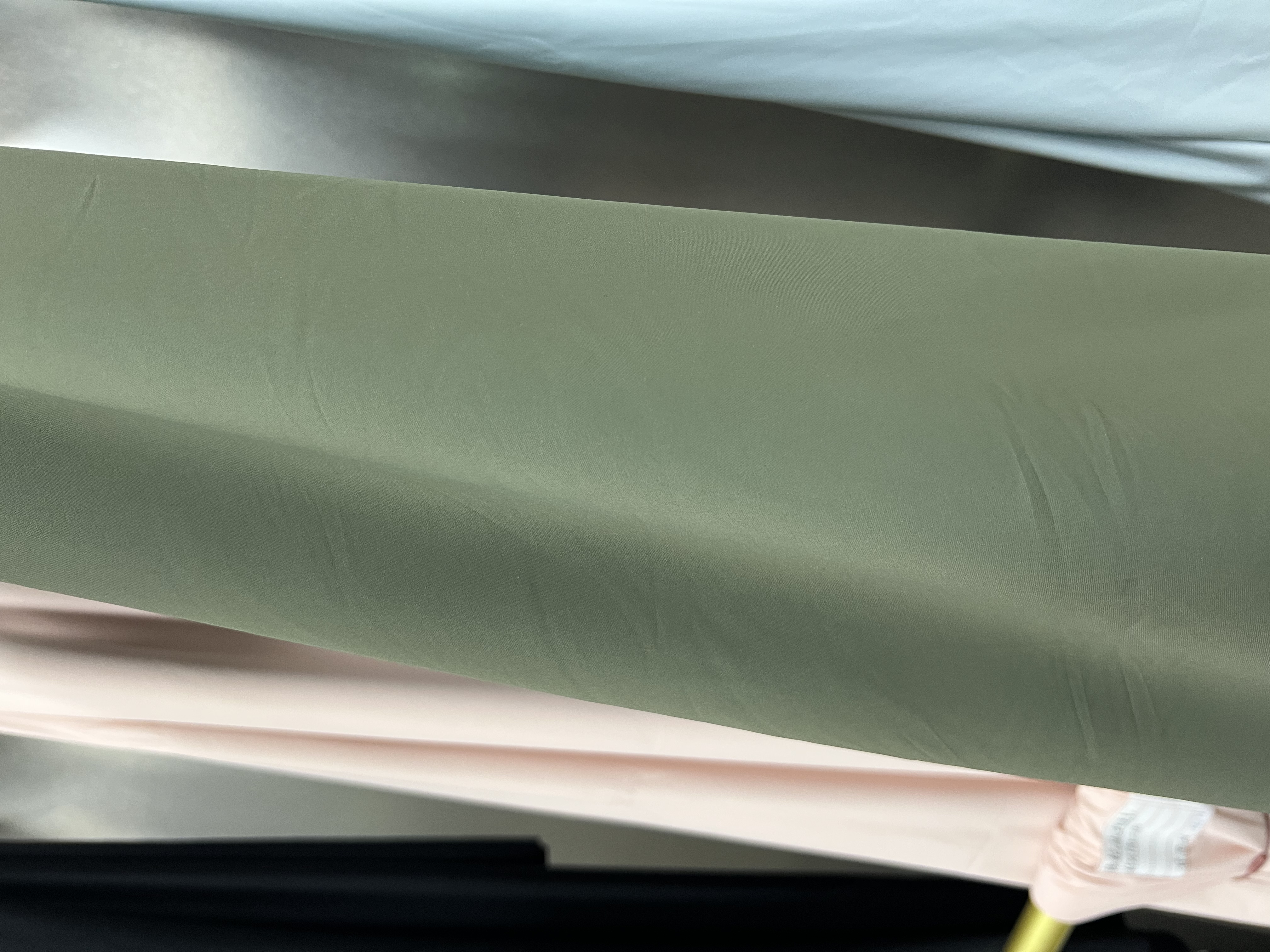Quick-drying and super drape fabric for yoga, running and fitness clothing detail image 4