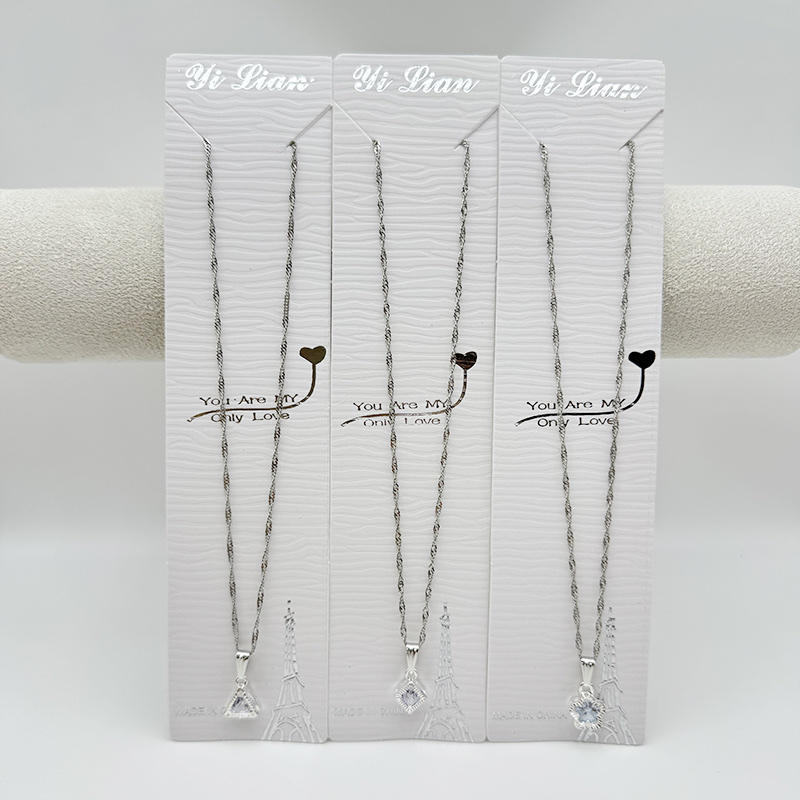 A new minimalist and fashionable zircon pendant necklace with a light luxury, niche and high-end feel, featuring a couple's collarbone chain jewelry. details Picture
