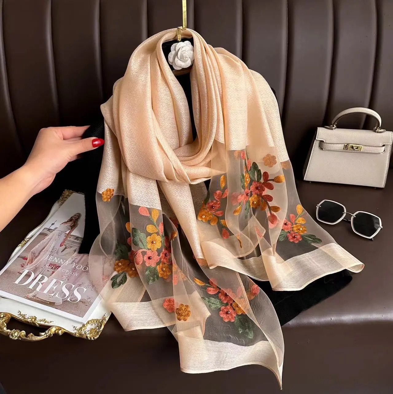 【 Apricot-colored crabapple Blossom 】 New Chinese-style silk and wool women's long Versatile scarf 70*200
