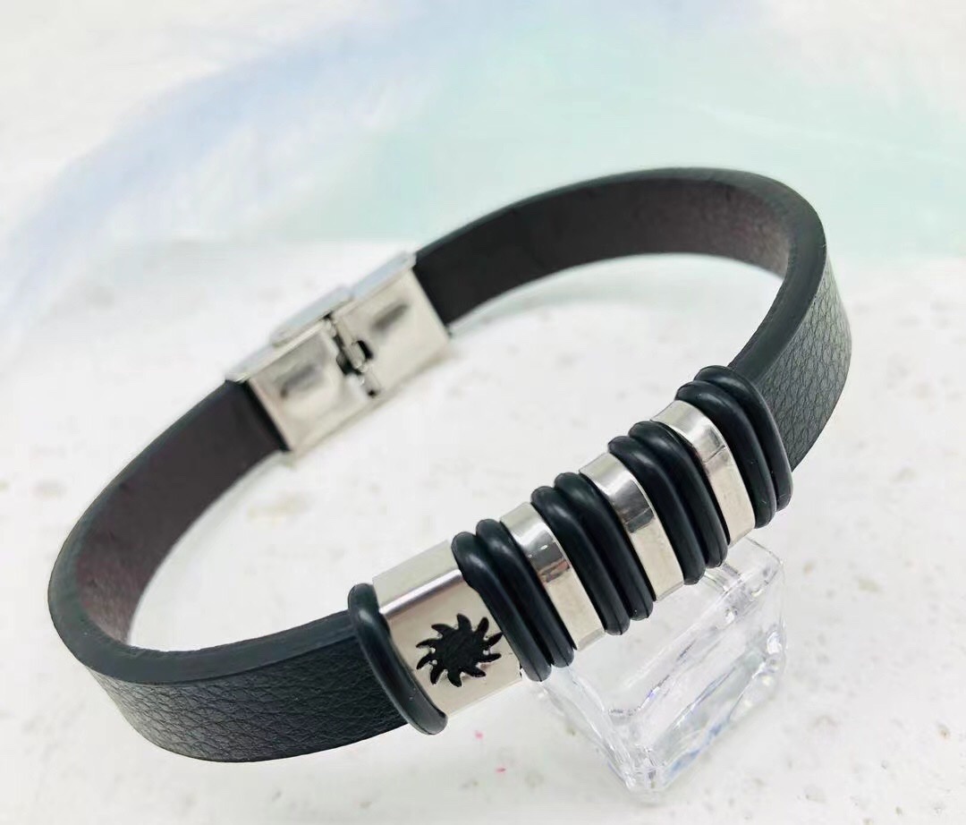 Leather bracelets for couples, fashionable and casual, Jingwei jewelry bracelets, bracelets, bracelets, bracelets, bracelets Application Scenario
