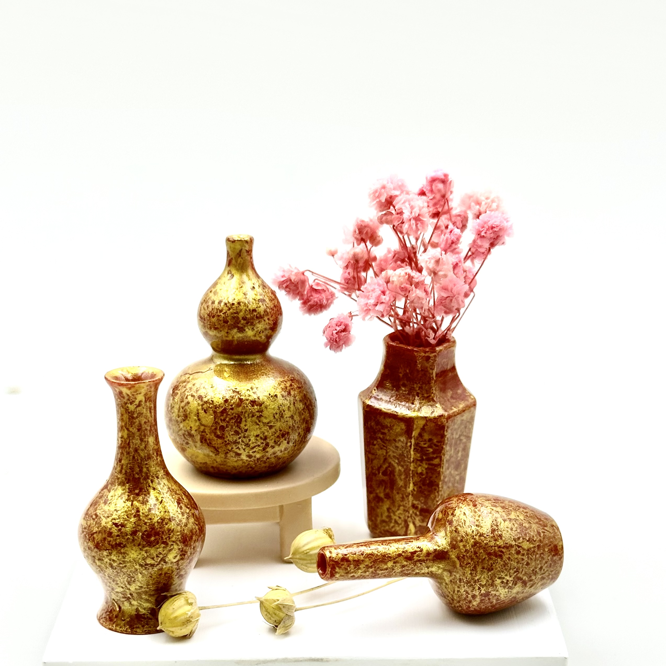 Trendy miniature food toys, simulation vases, candy houses, fun models, miniature toys, creative ornaments, children's gifts, micro-landscapes, dollhouses, furniture, household items, resin accessories Application Scenario