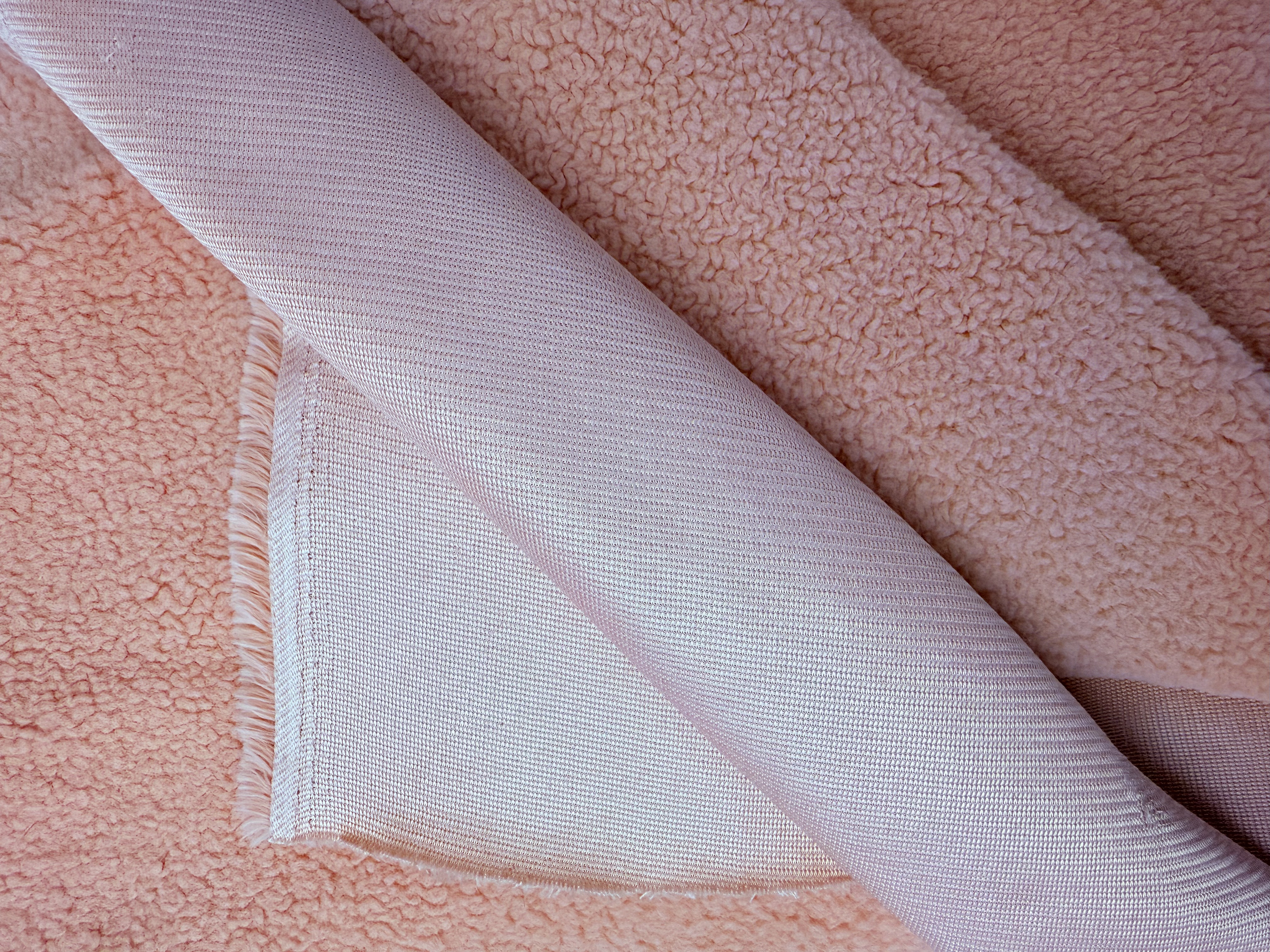 The manufacturer has a wide range of products in stock, including wheat, alpaca, barley ears, lamb wool, granular velvet fabric, clothing, autumn and winter accessories, shoe materials, fabrics, toys and handicrafts Specification image