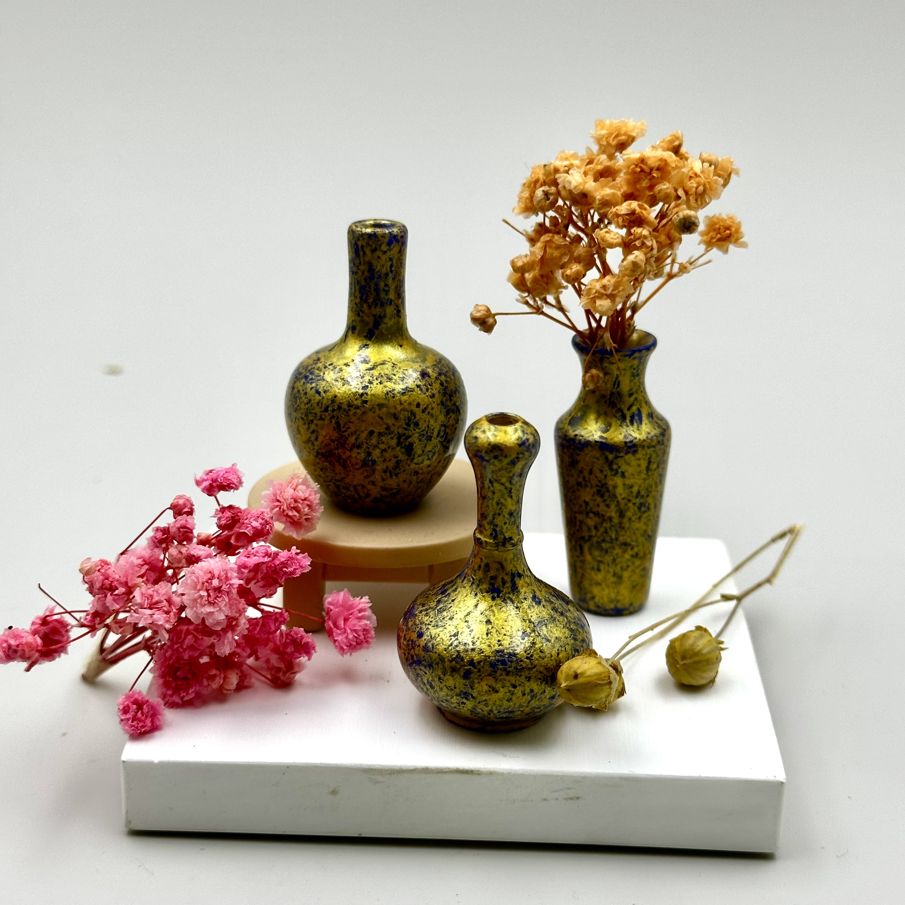 Trendy simulation miniature toys, micro-landscapes, household items, candy houses, fun toys, creative models, children's gifts, dollhouses, decorative vases Item Picture