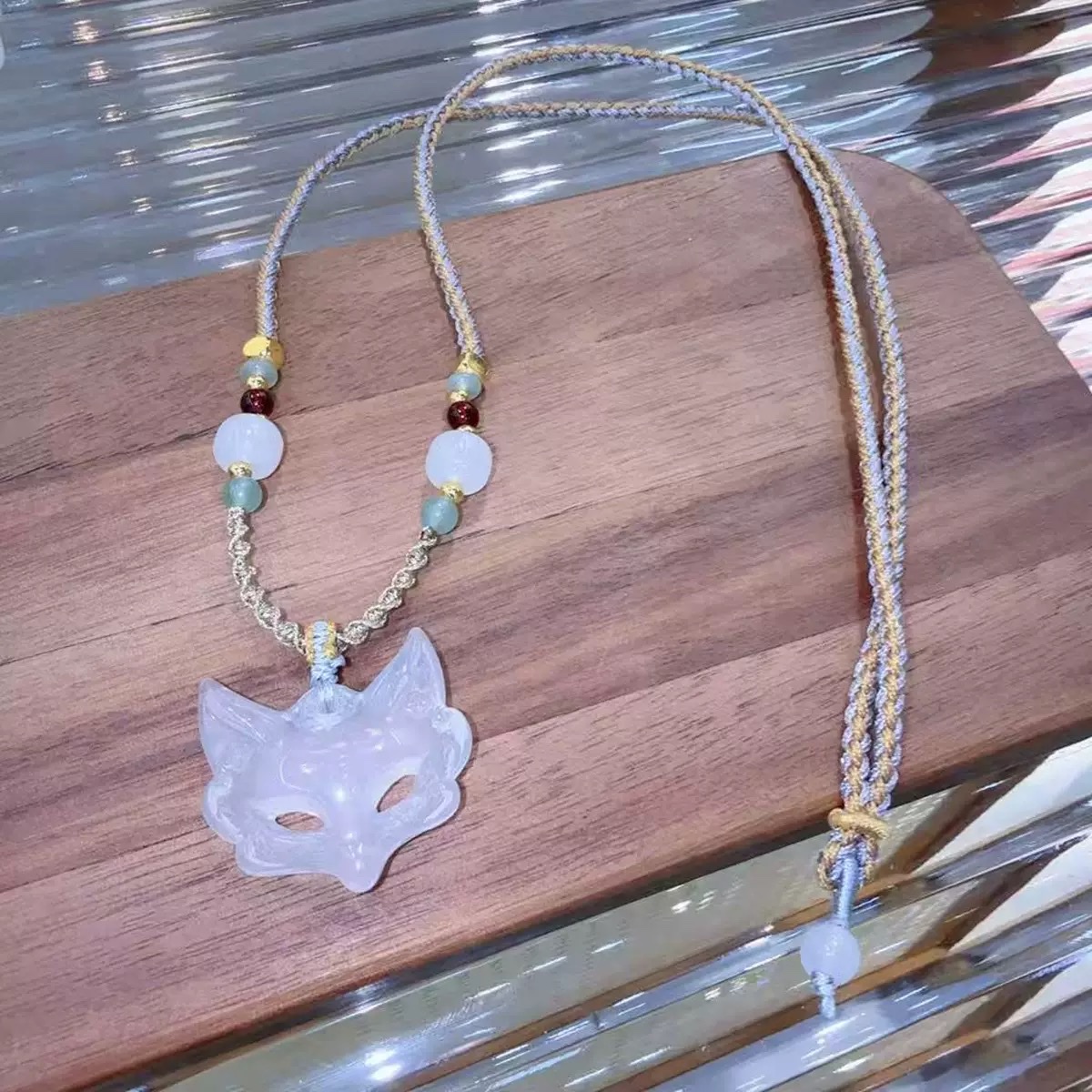 Chinese-style natural white chalcedony peace pendant, male white jade agate pendant, fox mask woven necklace, female couple Specification image