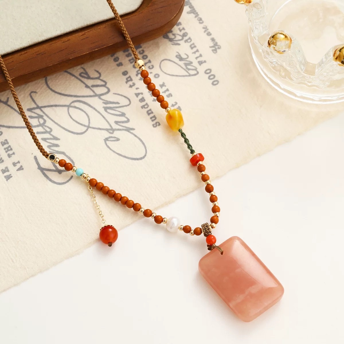 New Chinese-style natural peach blossom brewed pendant, golden thread jade necklace, light luxury and high-end, Safe and Sound brand sweater chain for men and women Specification image