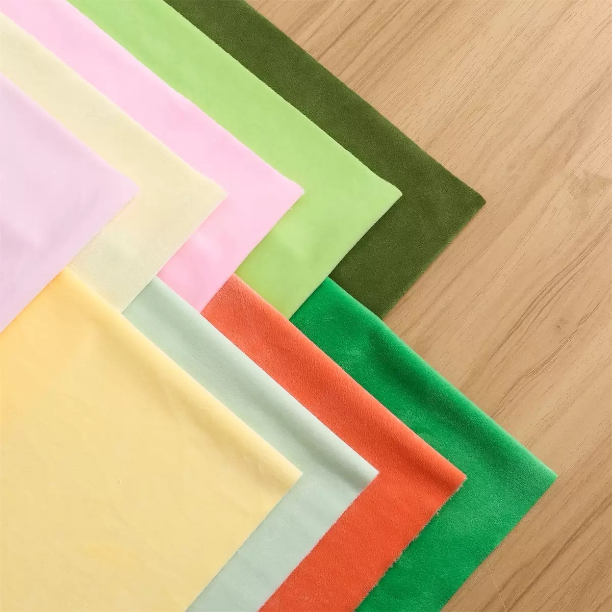 The manufacturer supplies crystal super soft 1-cent sun velvet fabric, polyester fabric, short plush clothing, toys, handicrafts, shoe materials and velvet fabric Specification image