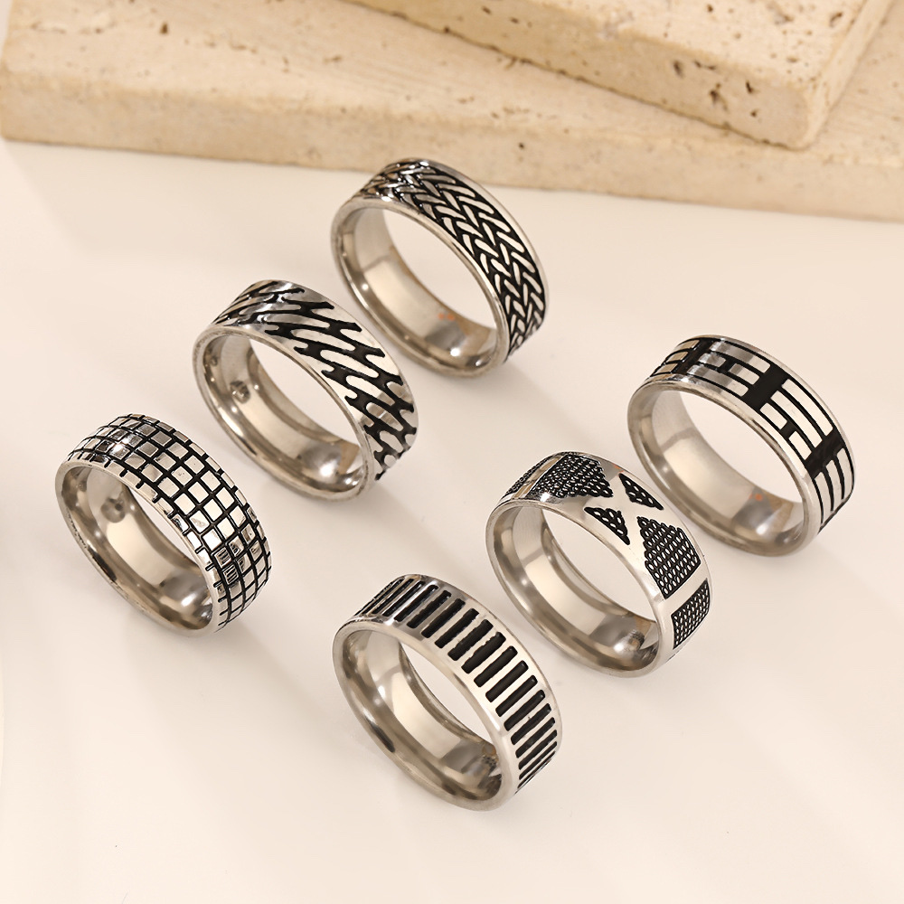 厂家直销跨境热卖8mm男款不锈钢抹油钛钢戒指简约复古饰品男士戒指