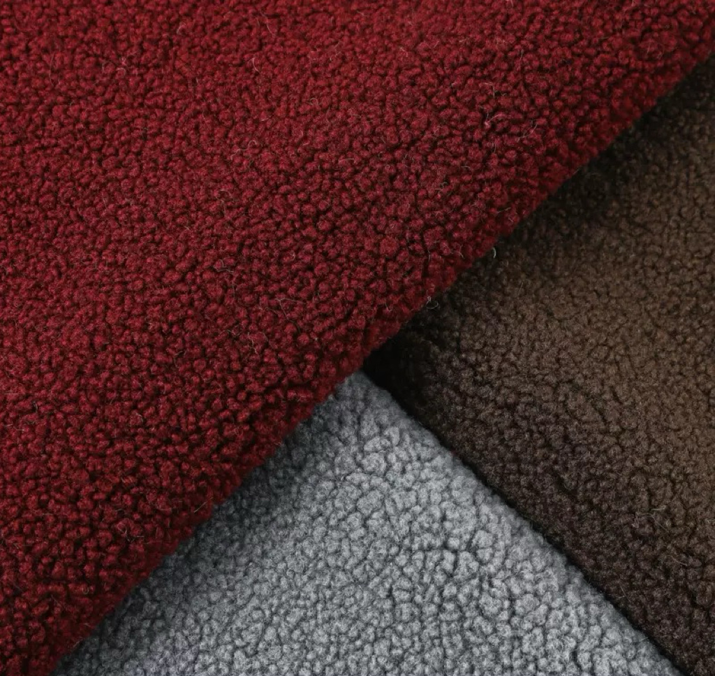 The manufacturer has in stock granular cashmere, small and medium granular lamb wool, thickened cashmere fabric, clothing accessories, shoe materials and fabrics details Picture