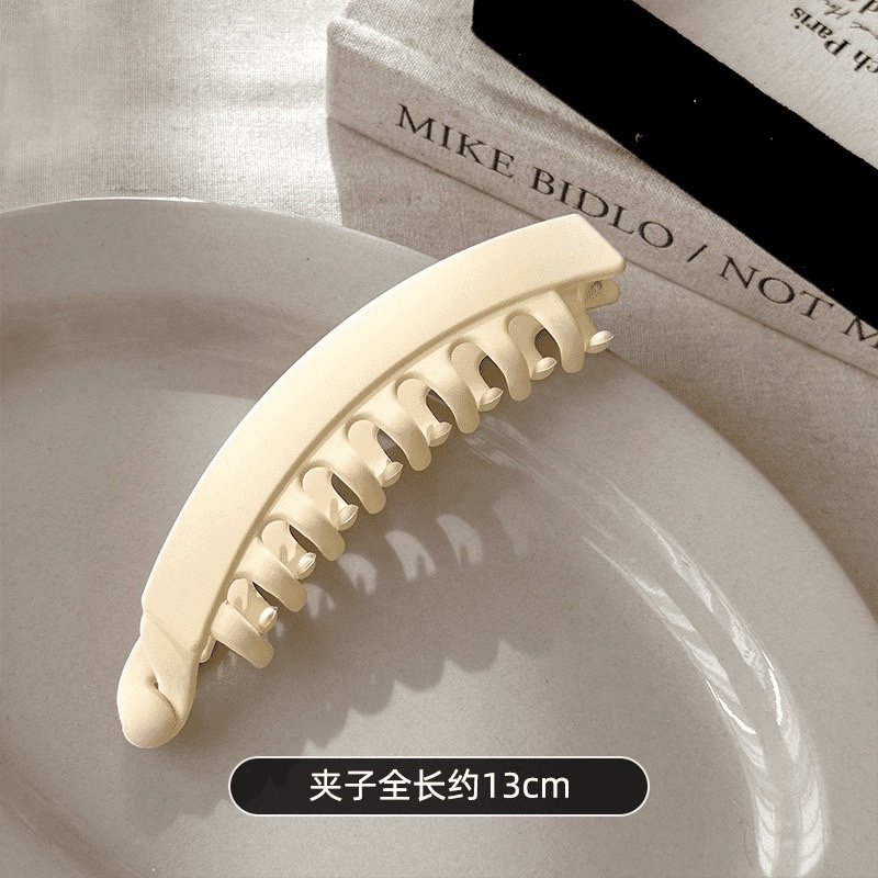 The frosted simple large banana clip is versatile. Dark-colored women's hair is thick and anti-slip. It's a ponytail hair clamp with teeth and a hair band detail image 2