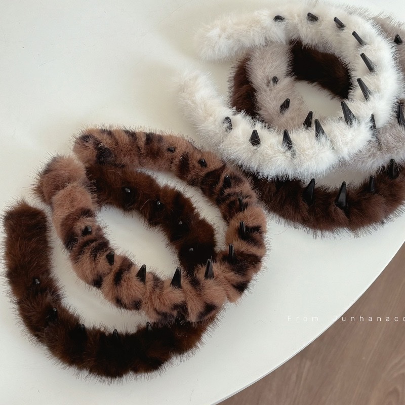 Retro leopard print toothed plush hair band, women's anti-slip facial hair clip, makeup hair accessory, headband, hair band, cloud hair band details Picture