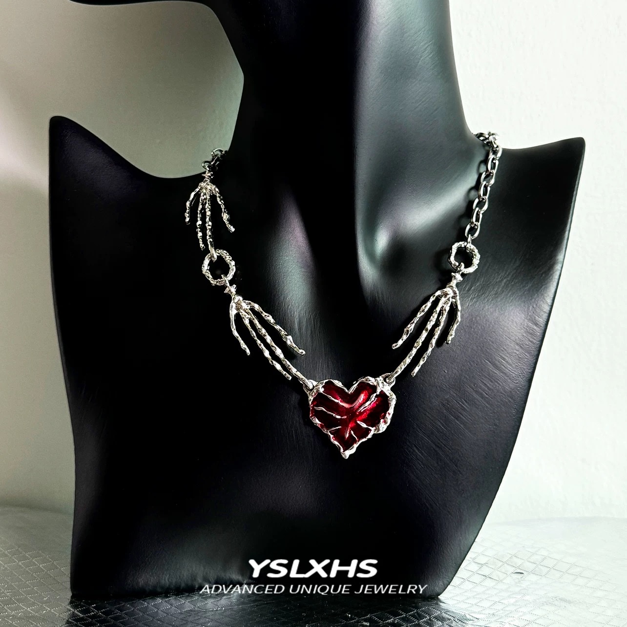 Halloween dark punk red heart-shaped ghost claw necklace, a niche, exaggerated and individualistic female collarbone chain accessory detail image 7