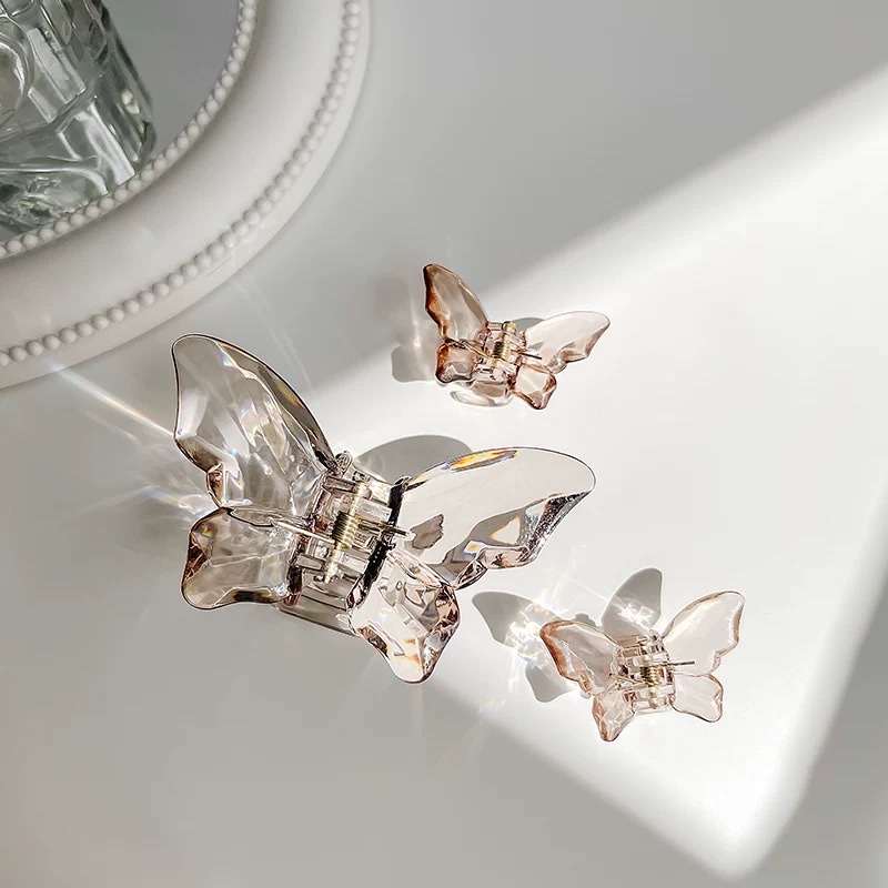 Mermaid Girl Crystal Butterfly Grab clip Super fairy hair clip female Internet celebrity 2025 new Instagram shark clip hair clip headwear Application Scenario