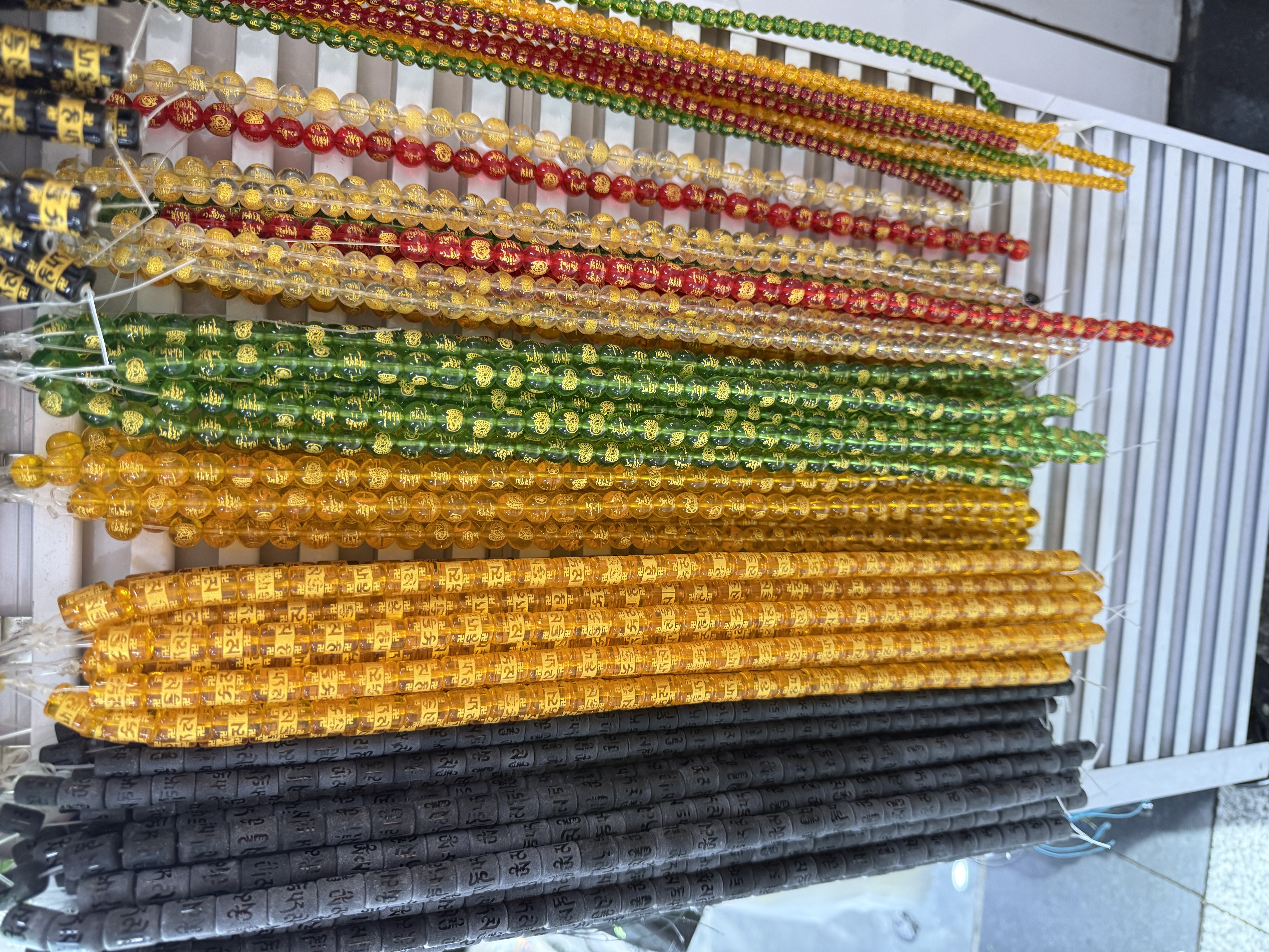 Crystal six-character mantra scattered beads diy jewelry accessories, Buddhist prayer beads bracelet accessories, copper coin beads, dragon pattern beads, gold-embossed round beads semi-finished product wholesale detail image 3