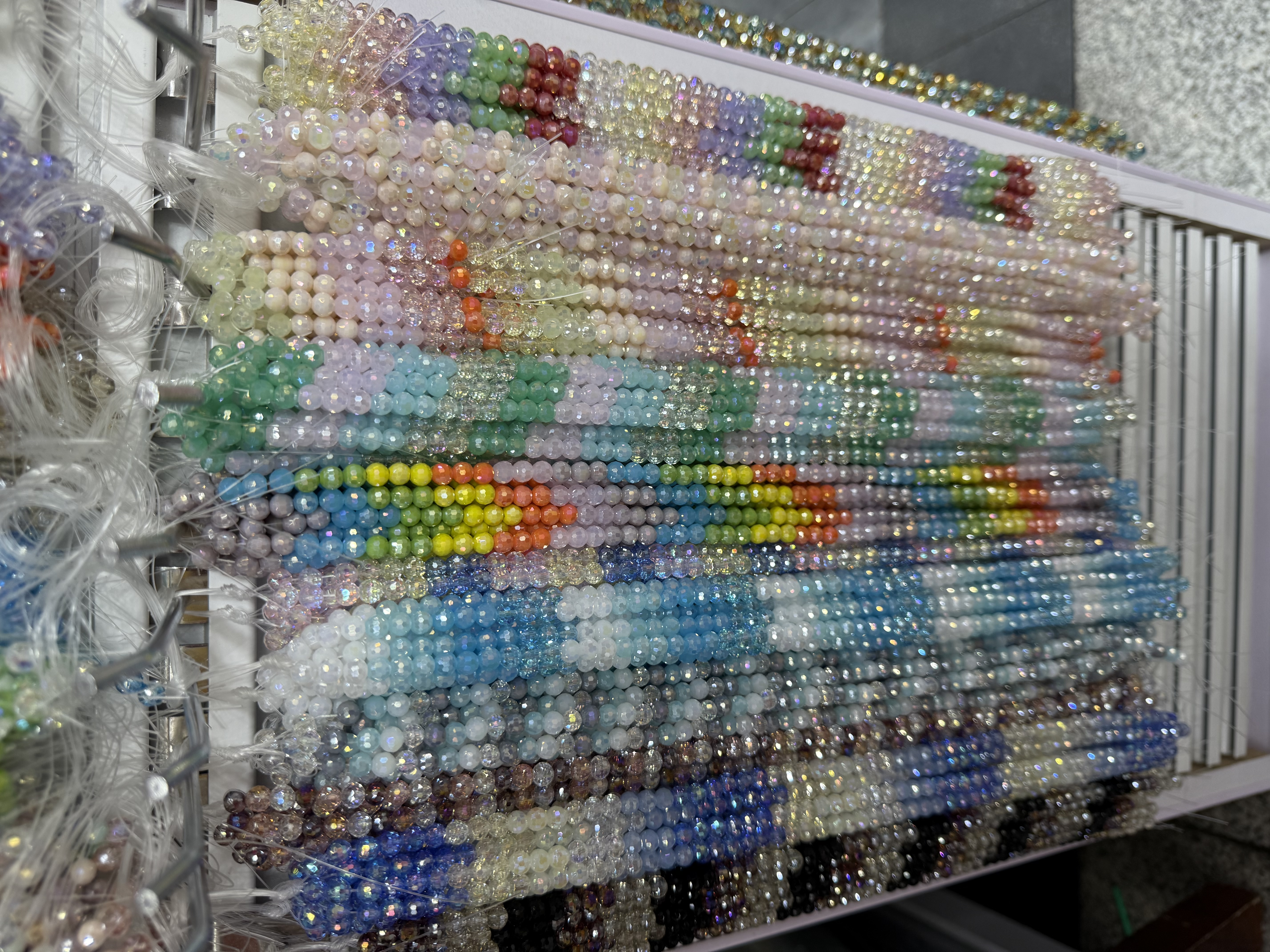 Crystal glass scattered beads diy jewelry accessories, sparkling cut surface football round beads, starry sky, 96-sided earth beads, dancing ball beads wholesale Item Picture