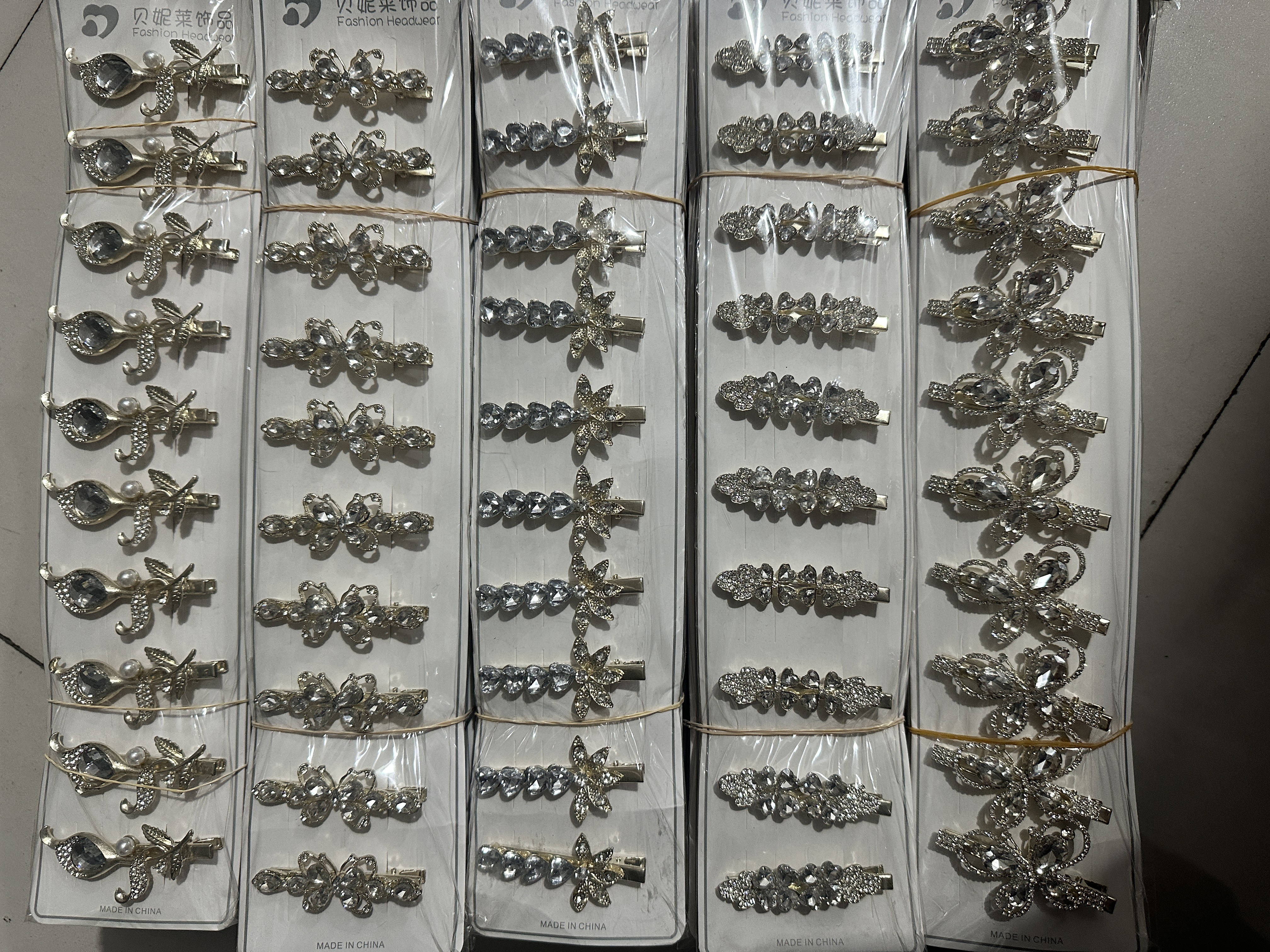 贝妮莱之合金点钻压夹发夹鸭嘴夹儿童发夹发饰流行卡通印花可爱bb夹发夹发夹鸭嘴夹儿童发夹