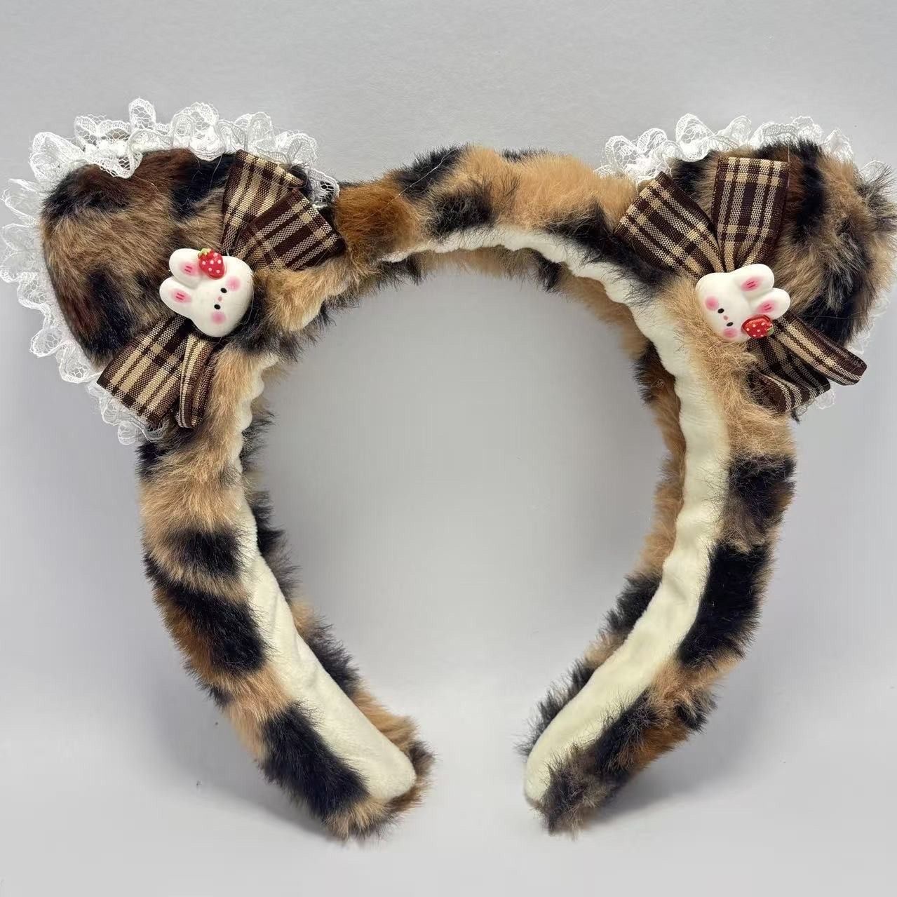 Plush cartoon leopard print cat ear headband, lace little rabbit face wash headband, women's patchwork Korean cloud headband detail image 2