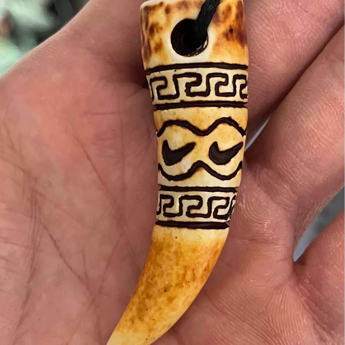 树脂仿狼牙项链 出入平安木珠可调节热销款 树脂雕刻挂件吊坠批发 