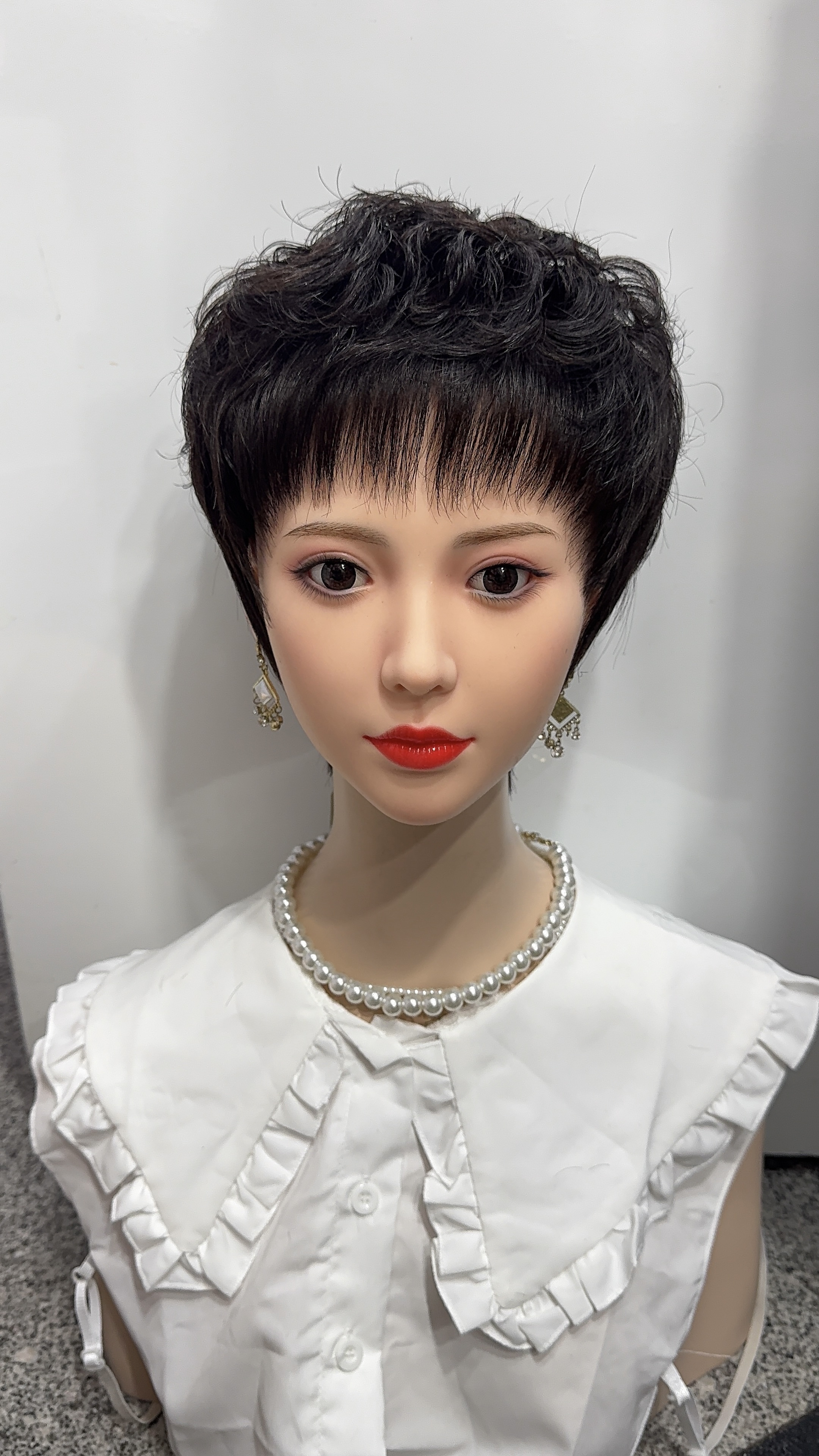The new upgraded version is a comfortable, breathable, fully hand-woven real hair mom style details Picture