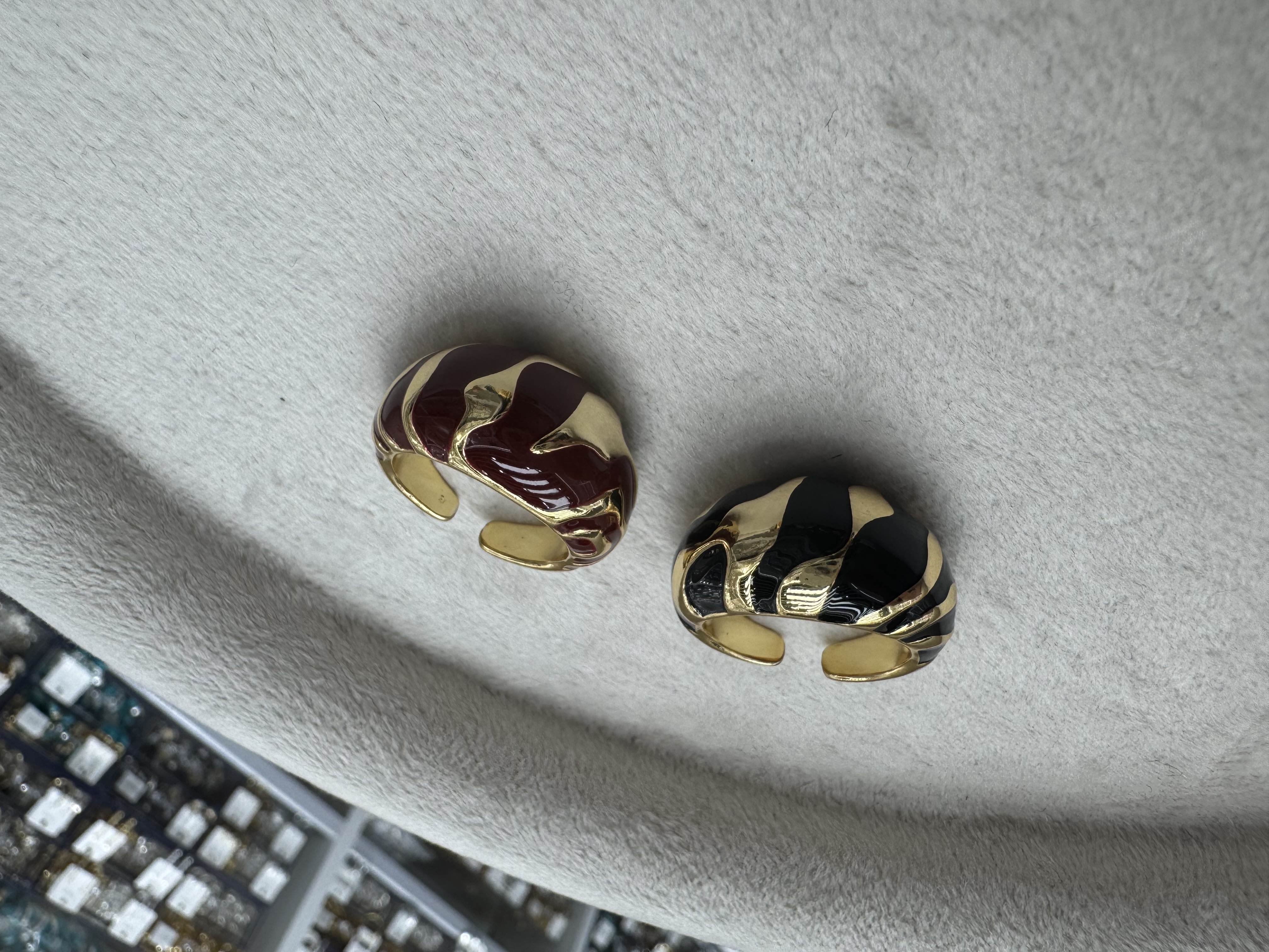 珐琅工艺时尚ins风饰品戒指白底实物图