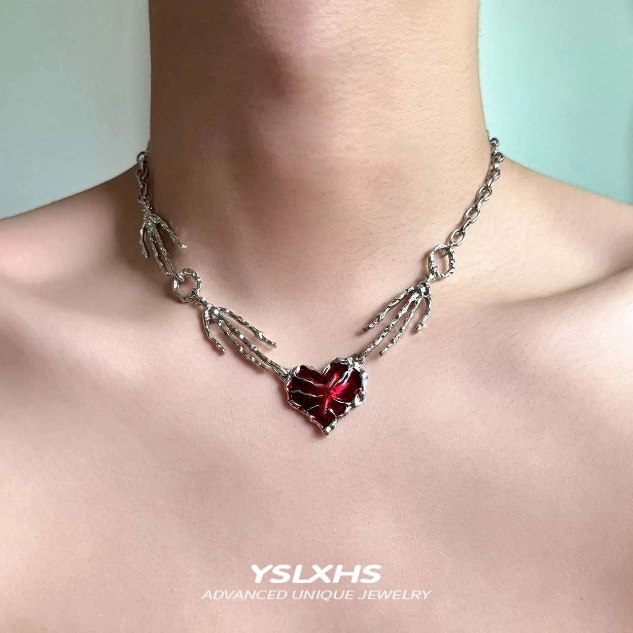 Halloween dark punk red heart-shaped ghost claw necklace, a niche, exaggerated and individualistic female collarbone chain accessory detail image 4