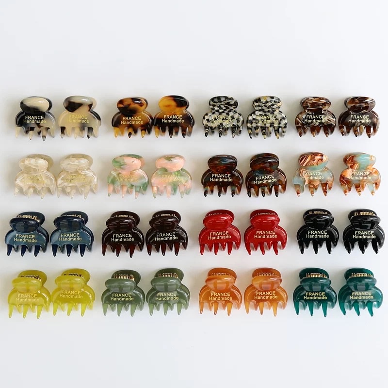 Children's New Year red duckbill clips, shark clips, hair clips, hair accessories, hairstyle clips, hair accessories, hair clips and outfits are cute and versatile