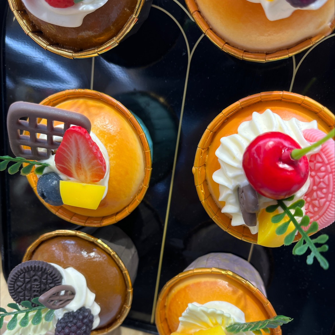 Simulated cake, creative and trendy food toys, refrigerator stickers, furniture decoration, simulated cake, soft cupcake, simulated cake Specification image