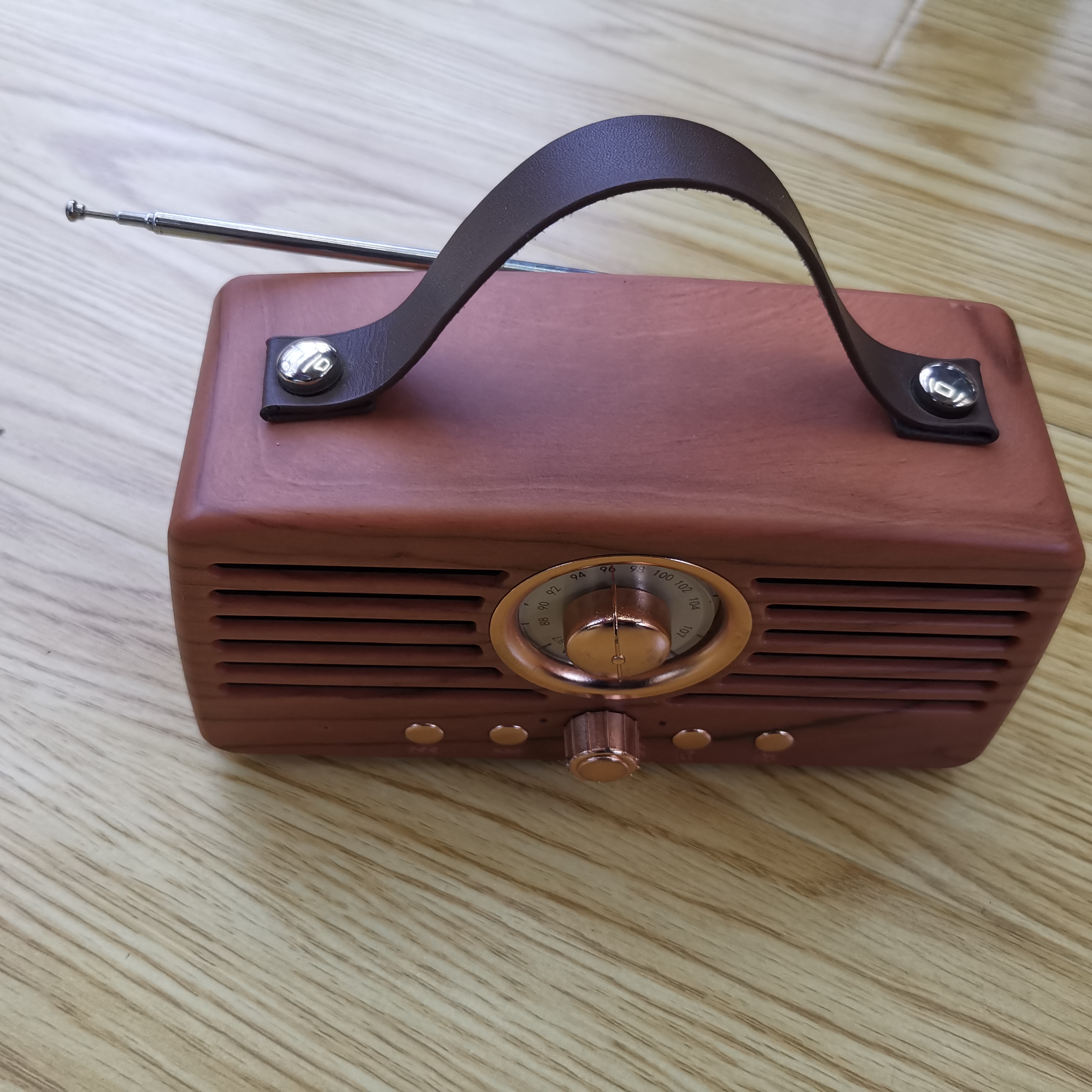 复古蓝牙音响小型便携音箱蓝牙音箱可外带