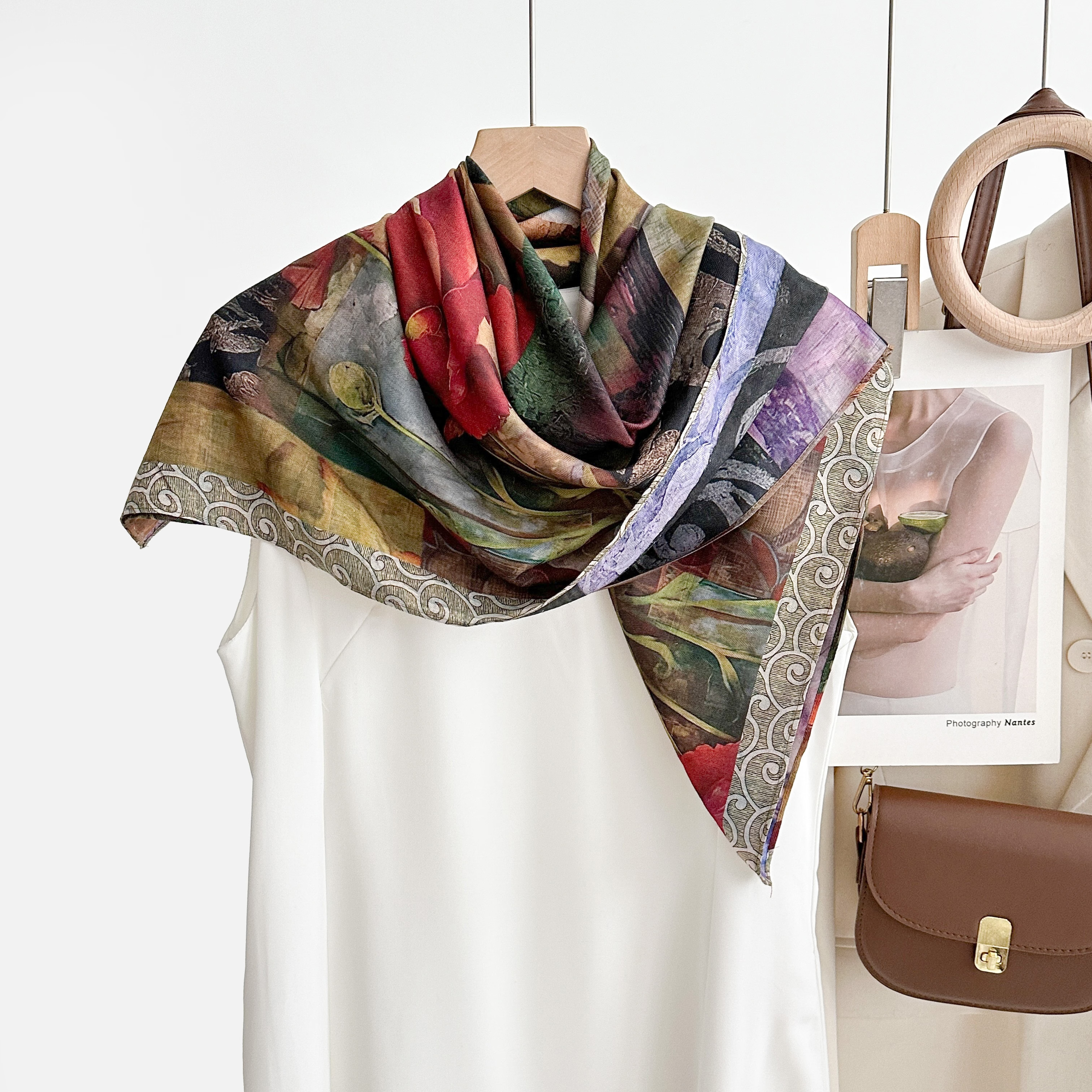 The new women's double-sided square scarf is a versatile and fashionable printed oil painting silk scarf and shawl. It is a high-end trendy accessory for spring, summer, autumn and winter details Picture