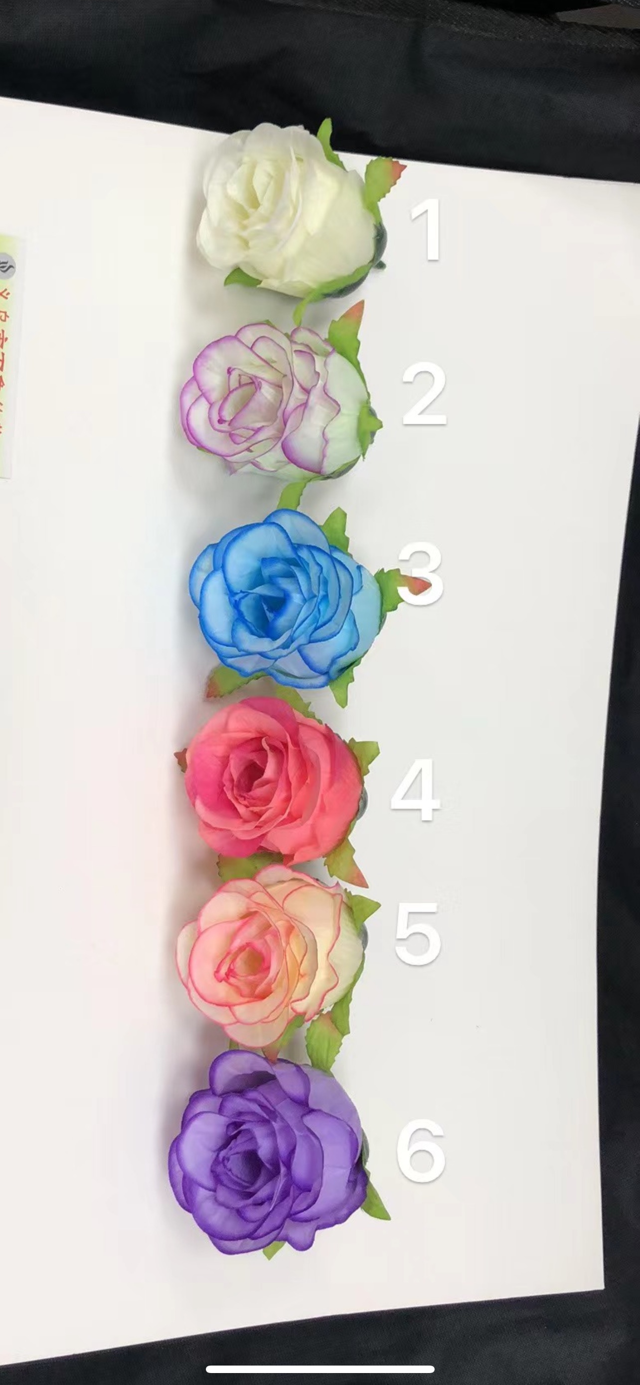 仿真玫瑰🌹花，颜色鲜艳艳丽，外观设计风格新颖仿真花要掃墓用的塑膠花