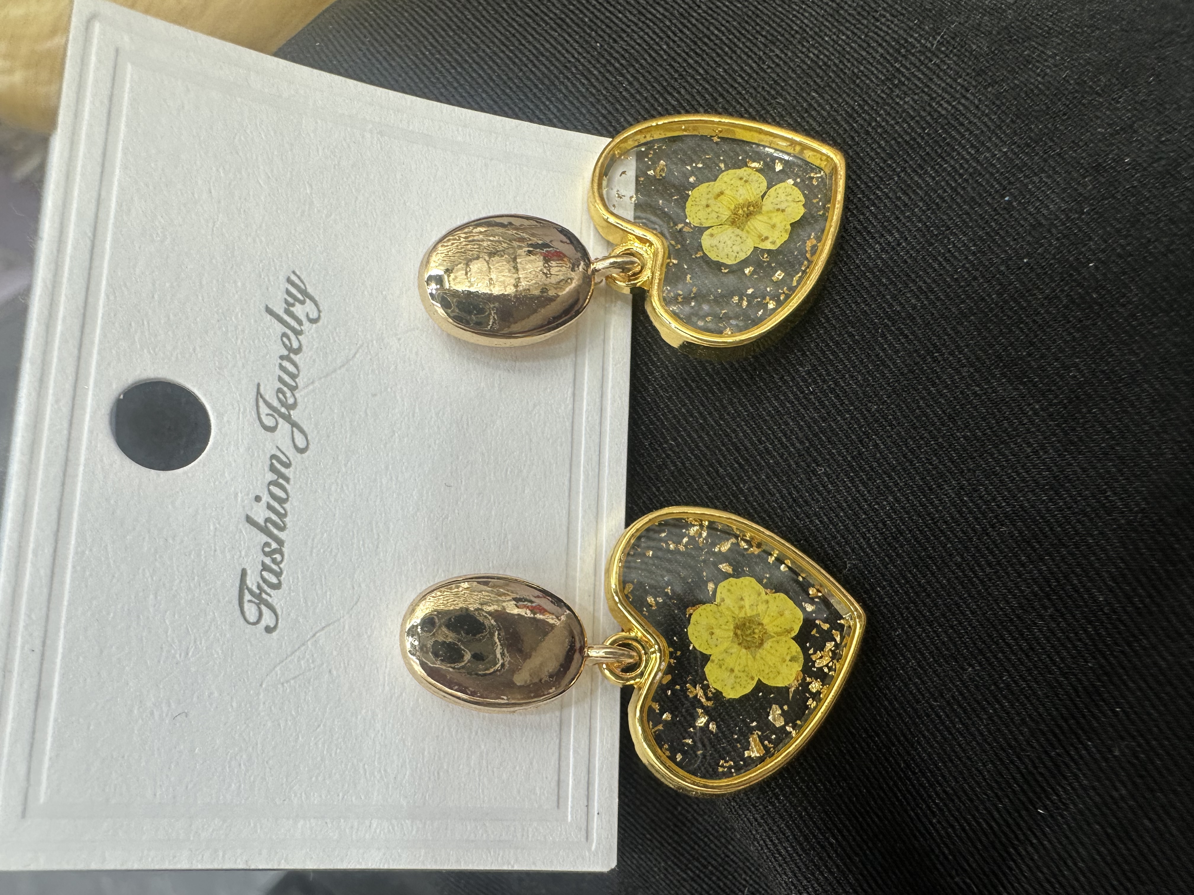 欧美跨境新款甜美心形干花耳圈时尚爱心永生花镶金箔耳环花朵耳坠 饰品耳饰欧美跨境新款甜美心形干花耳圈时尚爱心永生花镶金箔耳细节图