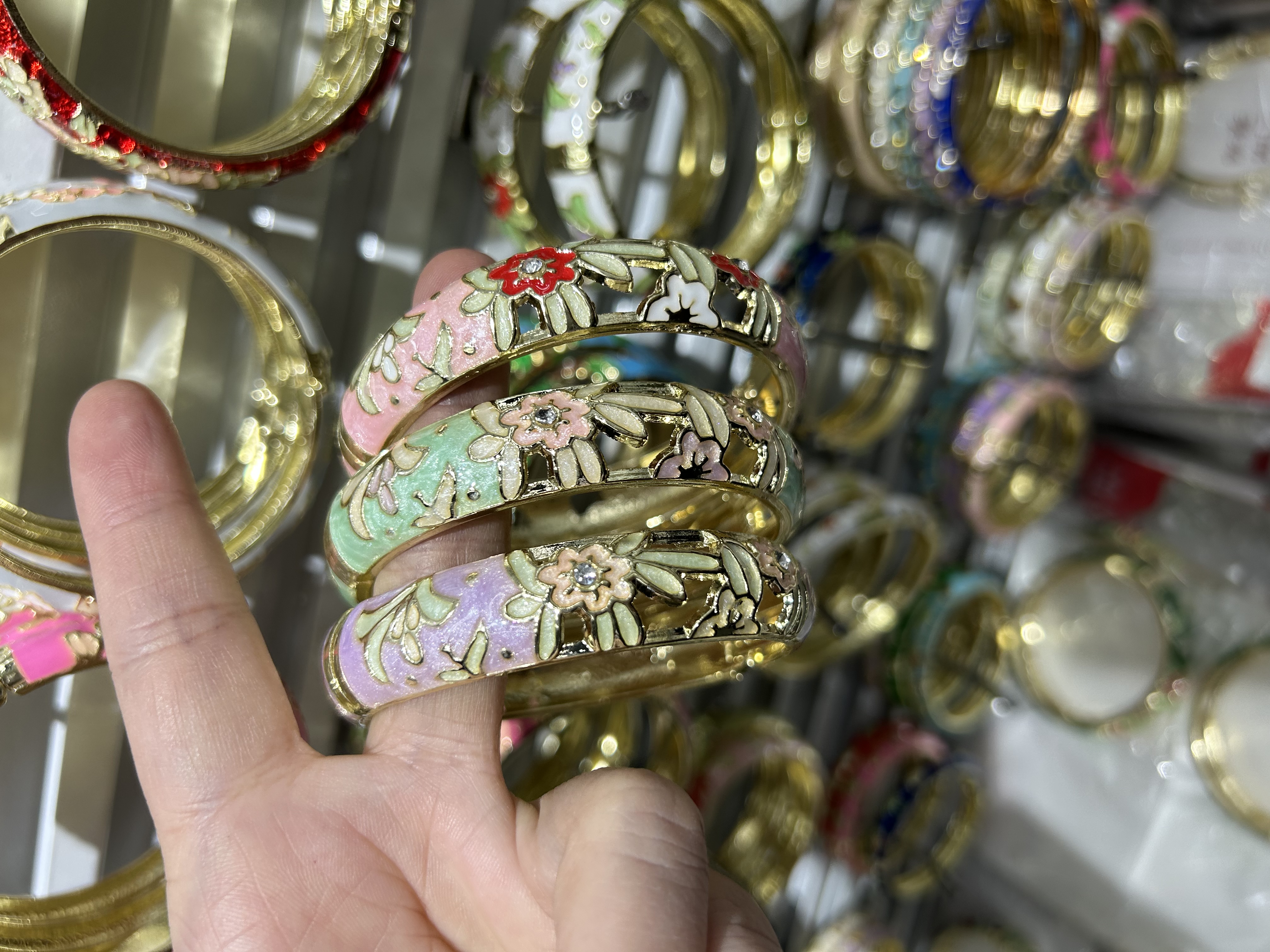 合金电镀时尚饰品手环潮流个性款18色可选细节图