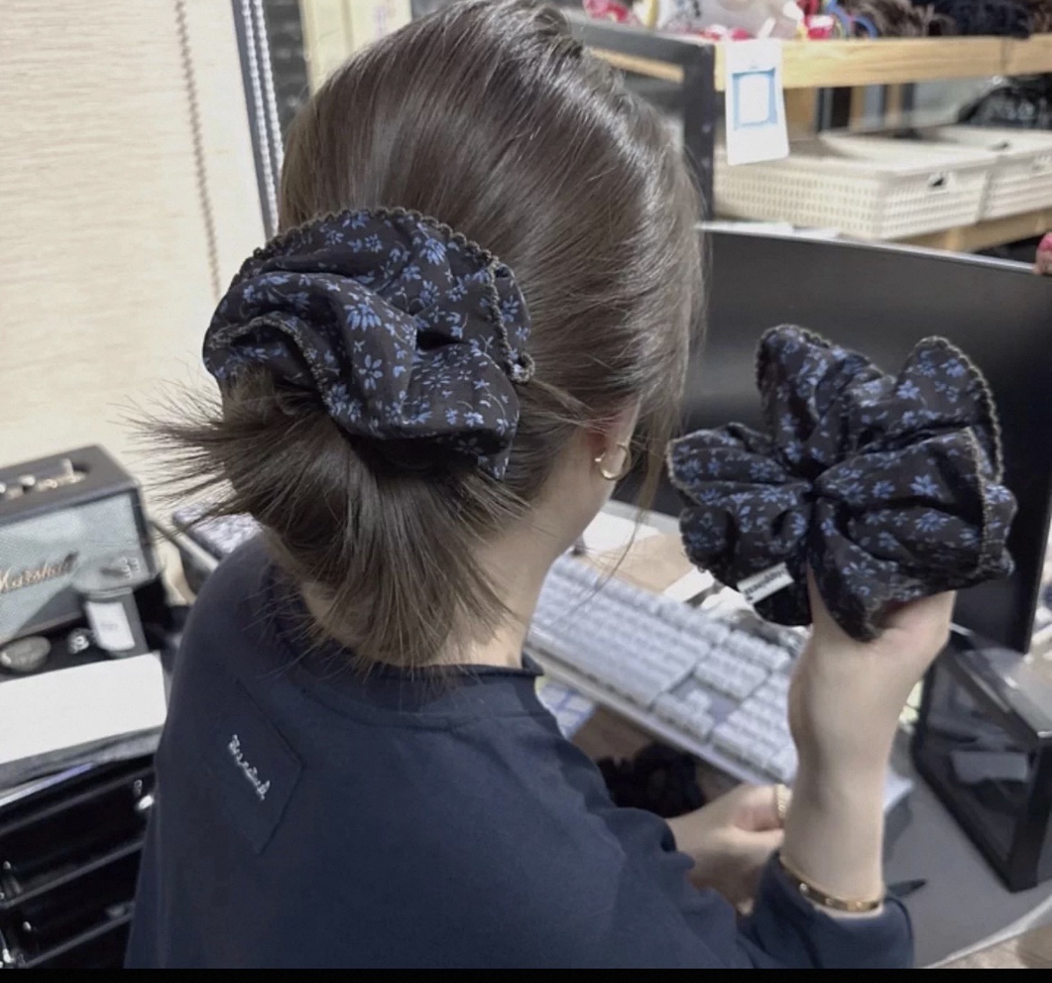 时尚2025秋冬饰品发圈大肠头绳方巾发绳百搭发饰发带学生头饰潮流配件大肠发圈头绳发圈饰品详情图2