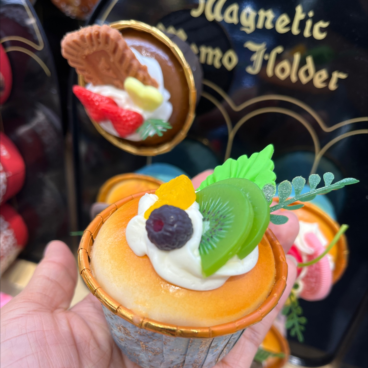 Simulated cake, creative and trendy food toys, refrigerator stickers, furniture decoration, simulated cake, soft cupcake, simulated cake details Picture