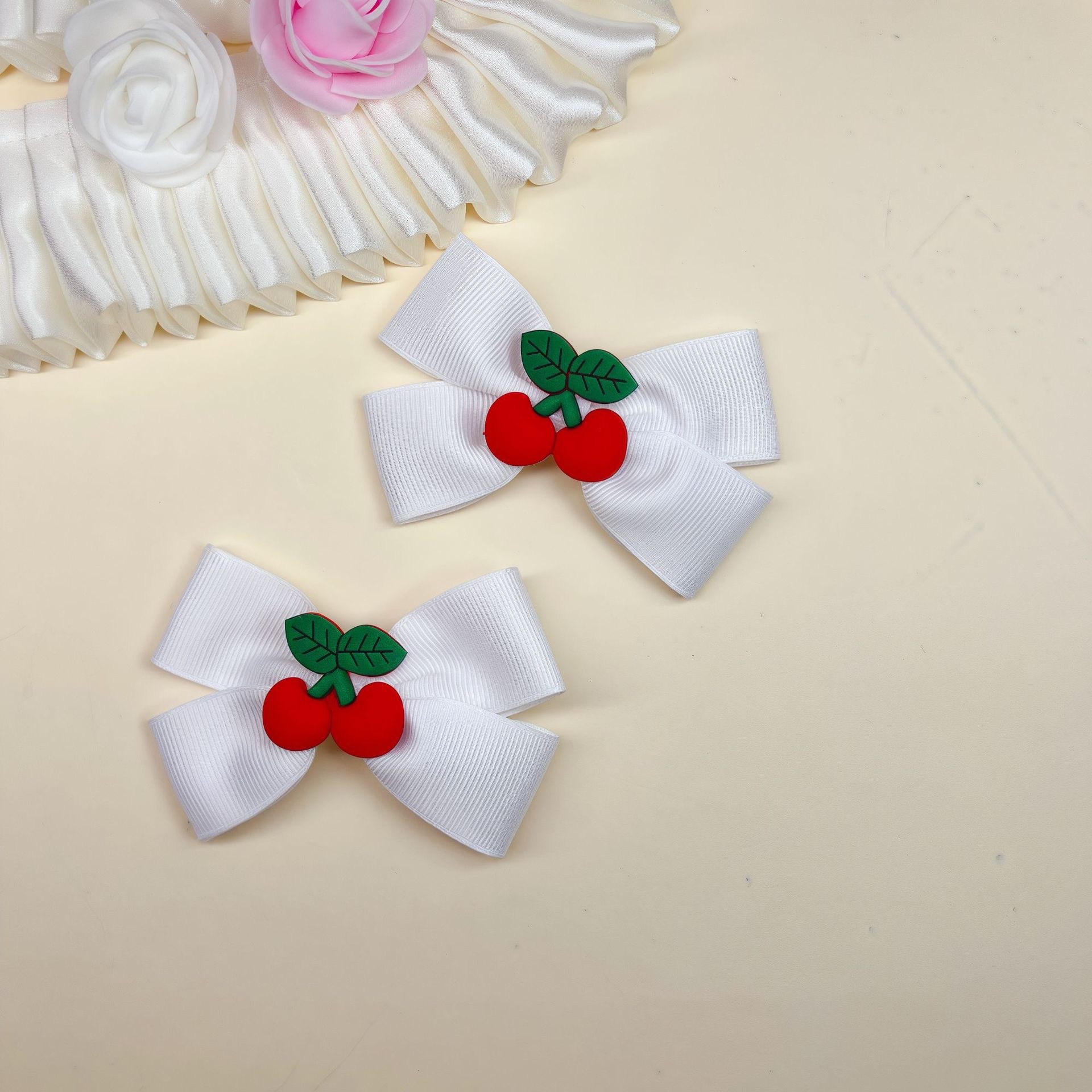 Acrylic children's hair clips, headwear, rubber bands, cute hair accessories, styled hair accessories, children's fruit hair clips detail image 4