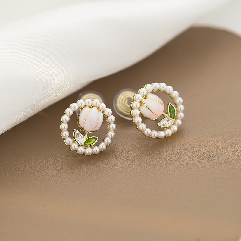 Fashionable And Cute Pearl Pink Flower Stud Earrings Exude A Sense Of High-End Luxury And Light Fashion details Picture