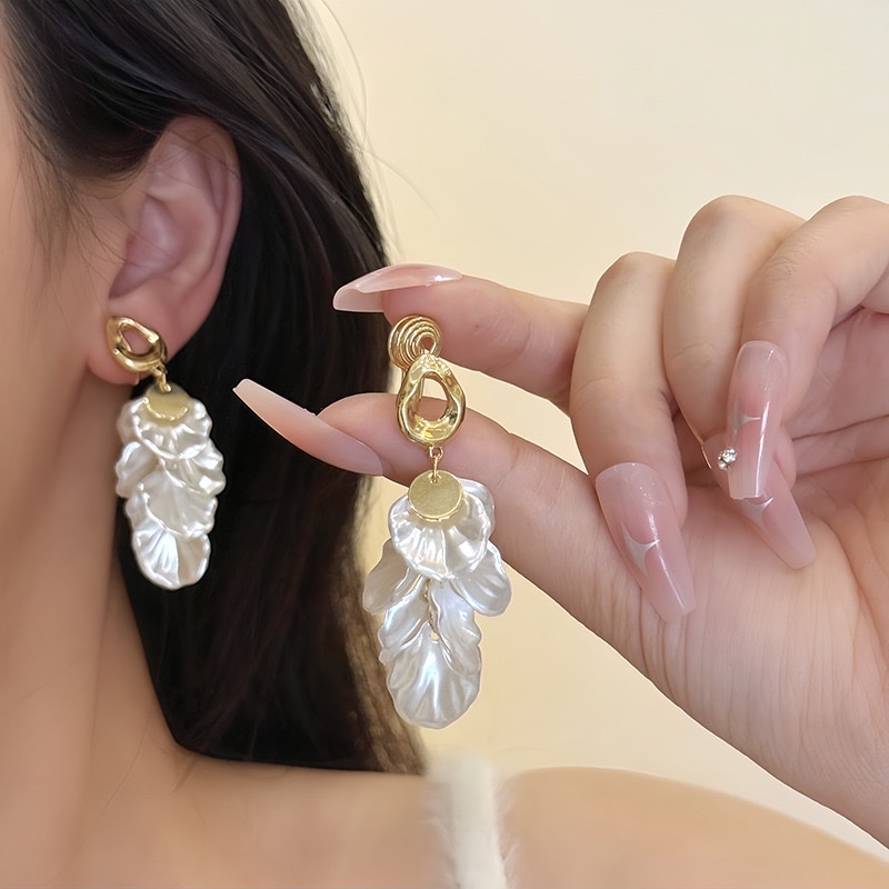 浪漫仙气白色花瓣长款耳针女温柔法式高级感创意无耳洞耳夹蚊香盘 