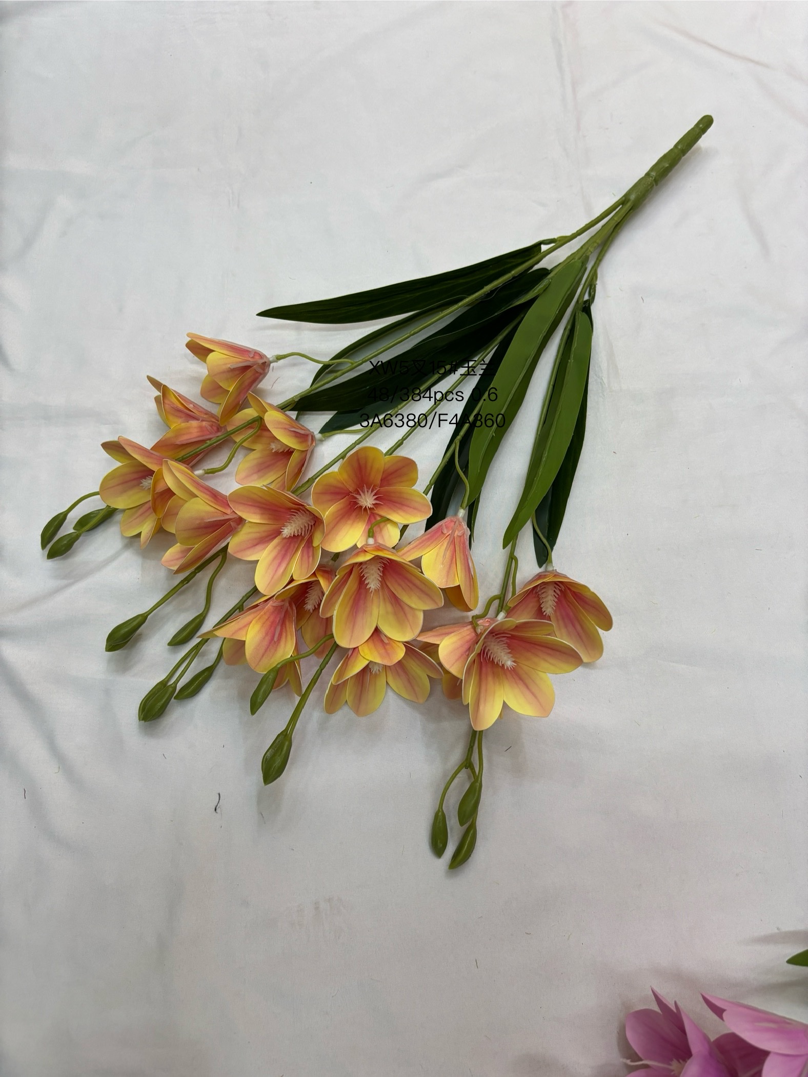 Simulated Cymbidium goeringii with leaves and fruits, indoor home artificial flowers, photography props, wedding artificial flowers, decorative plants, vases, flower arrangements, no need for water, no maintenance, long-lasting and unstylish artificial flowers and artificial plants details Picture