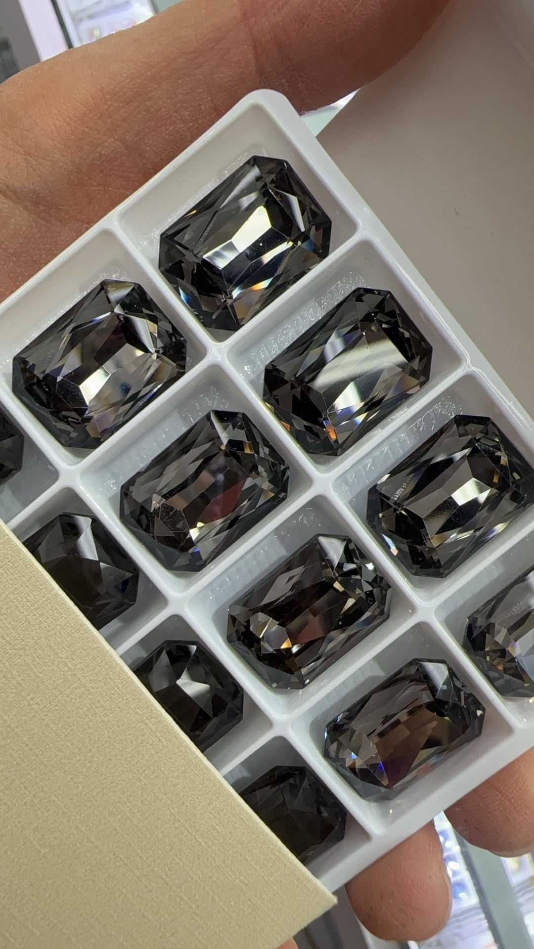 爆闪新款高档K9麻将长方倒尖底水晶钻，自主diy，美甲手机壳，饰品，鞋帽，衣服辅料，厂家批发 