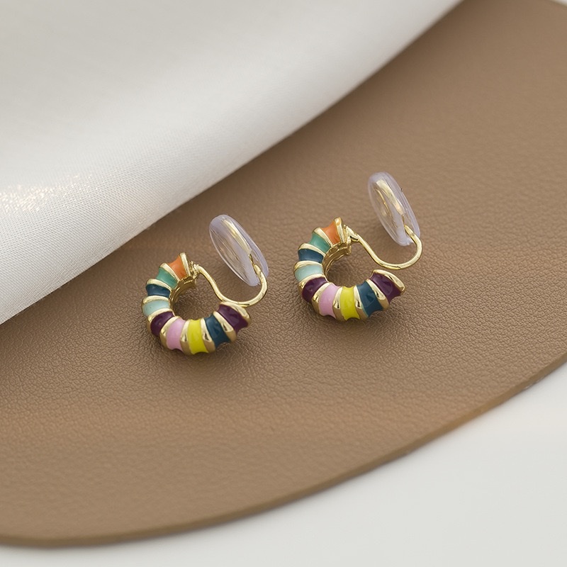 Everyday Small, Simple And Elegant C-Shaped Colored Earrings, Unique, Niche, Fashionable And Stylish Mosquito Repellent Incense Tray, No Ear Holes, Ear Clips details Picture