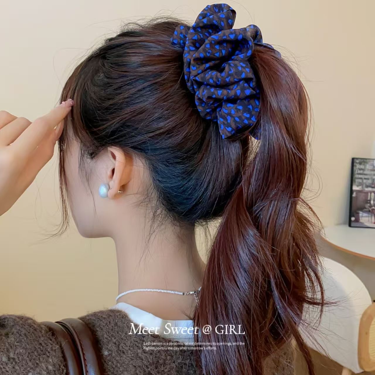 Retro polka dot bow clip, elegant and super fairy-like French back shark clip, light luxury and high-end hair clip, hair accessory clip 20251125001 details Picture
