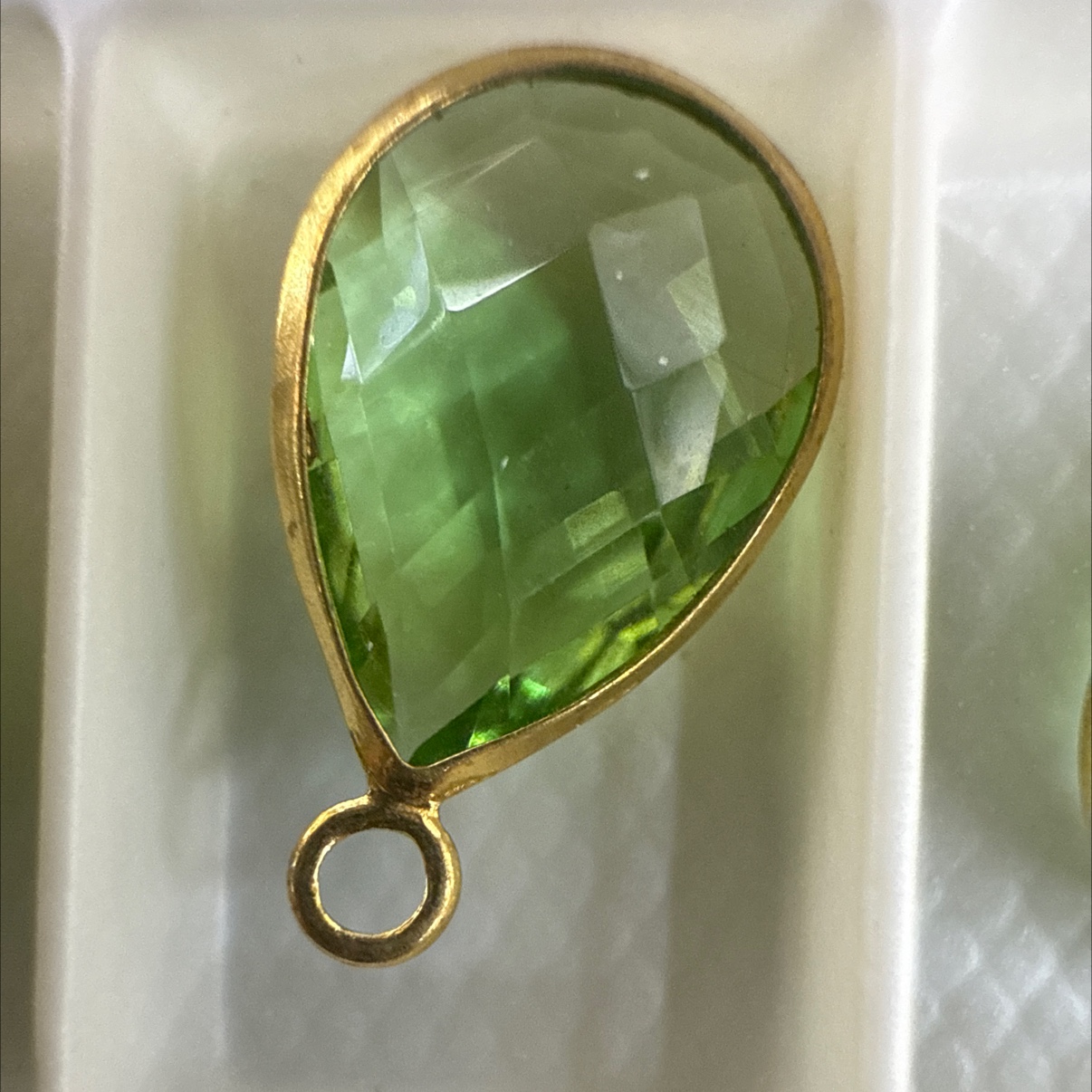 Single hanging water droplet AH10x14, copper, glass, pendant, connecting parts, rich in colors. Customizable. Necklaces and earrings are all available details Picture