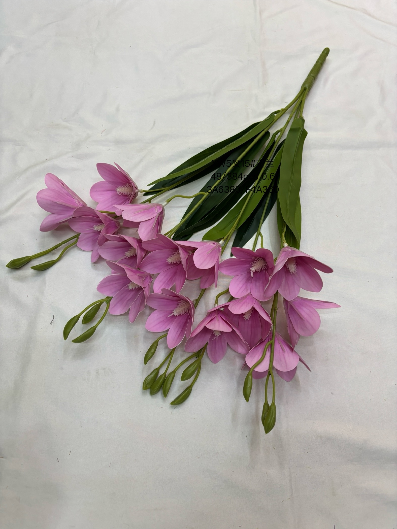 Simulated Cymbidium goeringii with leaves and fruits, indoor home artificial flowers, photography props, wedding artificial flowers, decorative plants, vases, flower arrangements, no need for water, no maintenance, long-lasting and unstylish artificial flowers and artificial plants detail image 4